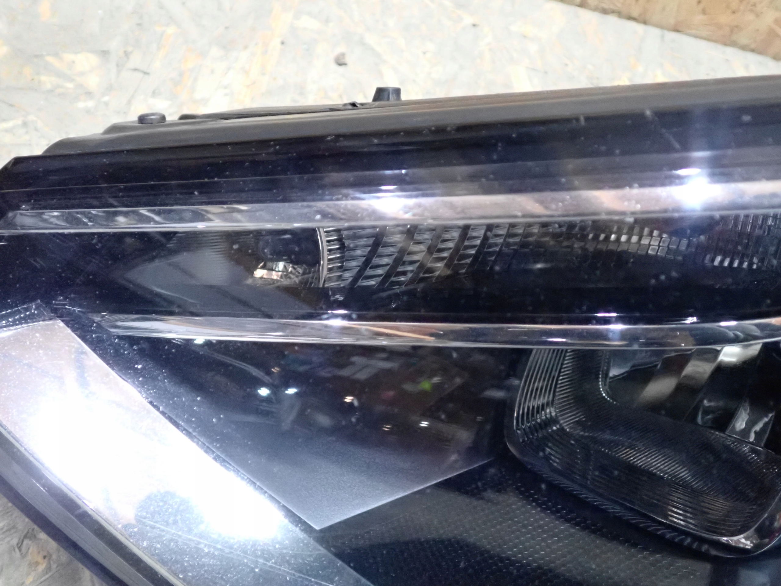 light left REFLEKTOR left VW VOLKSWAGEN PASSAT B8 2014-2019R 3G1941005B
