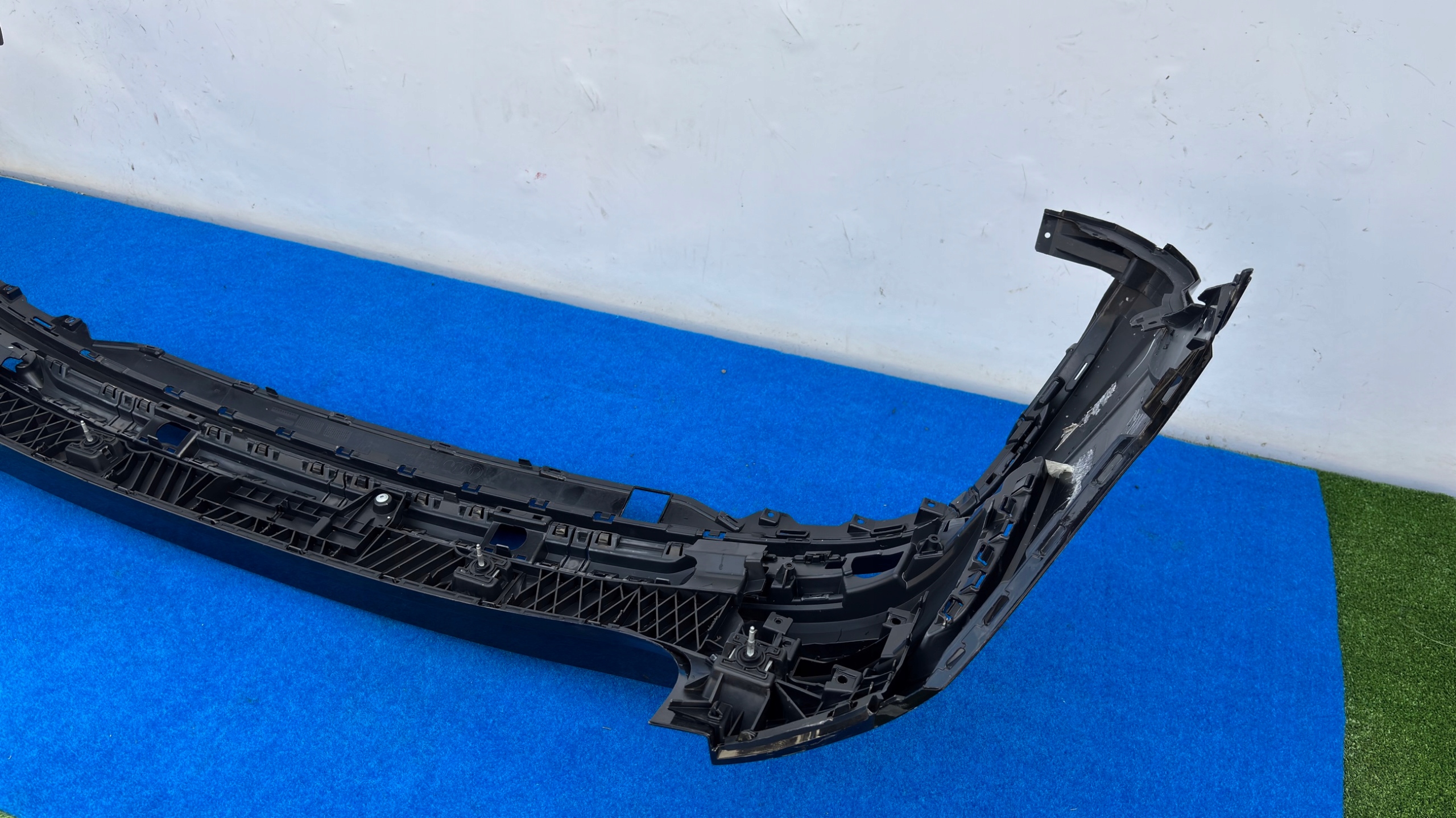 AUDI RS Q3 83F bumper rear part rear 83F807511C SA119
