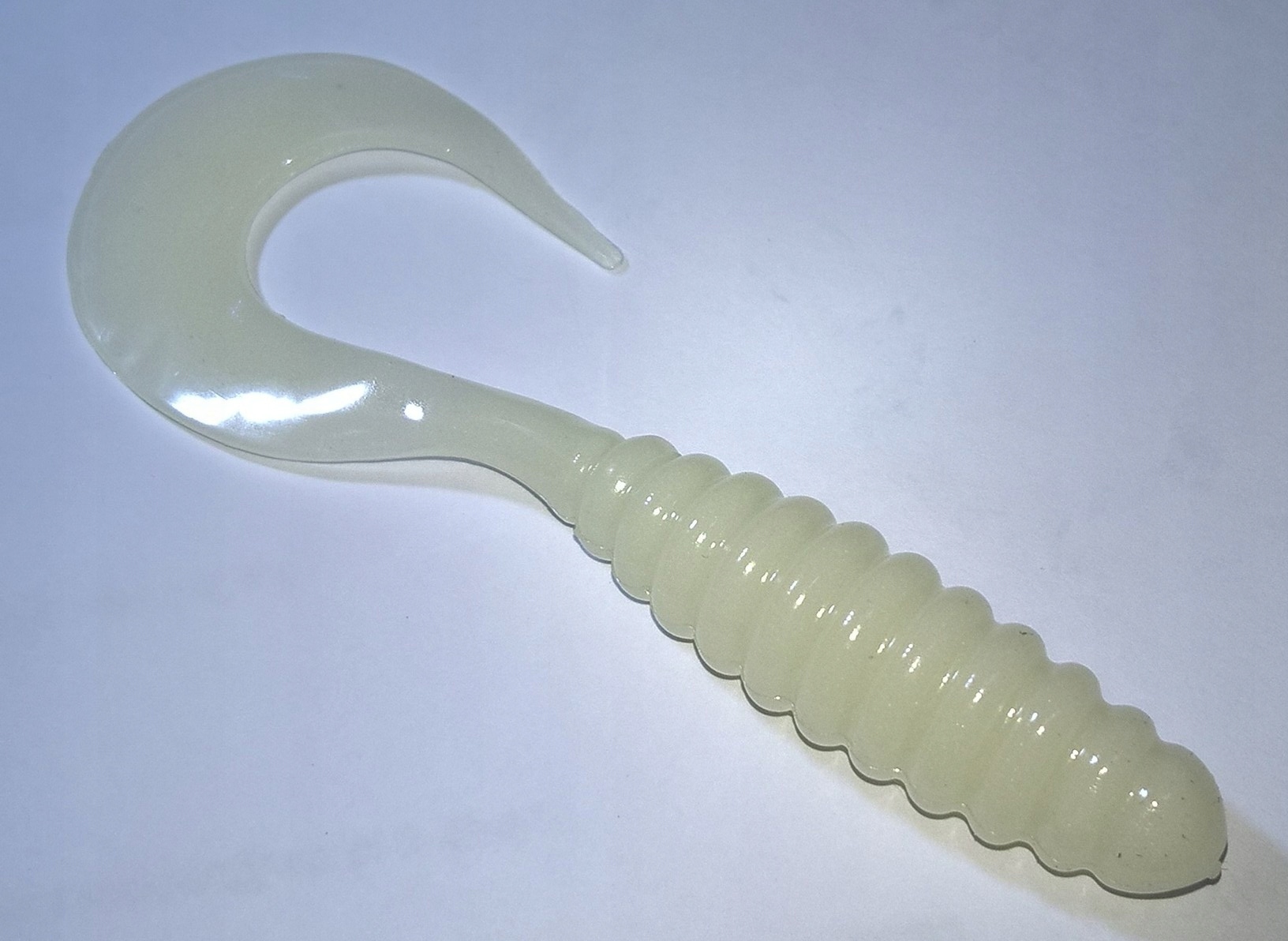 

Manns Twister 10cm Perła fluo świecąca w ciemności