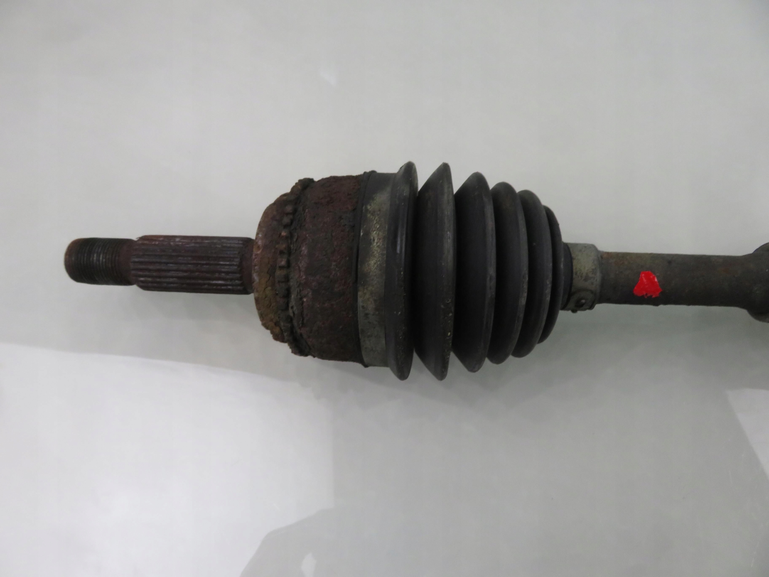 полуось лп M1079770
