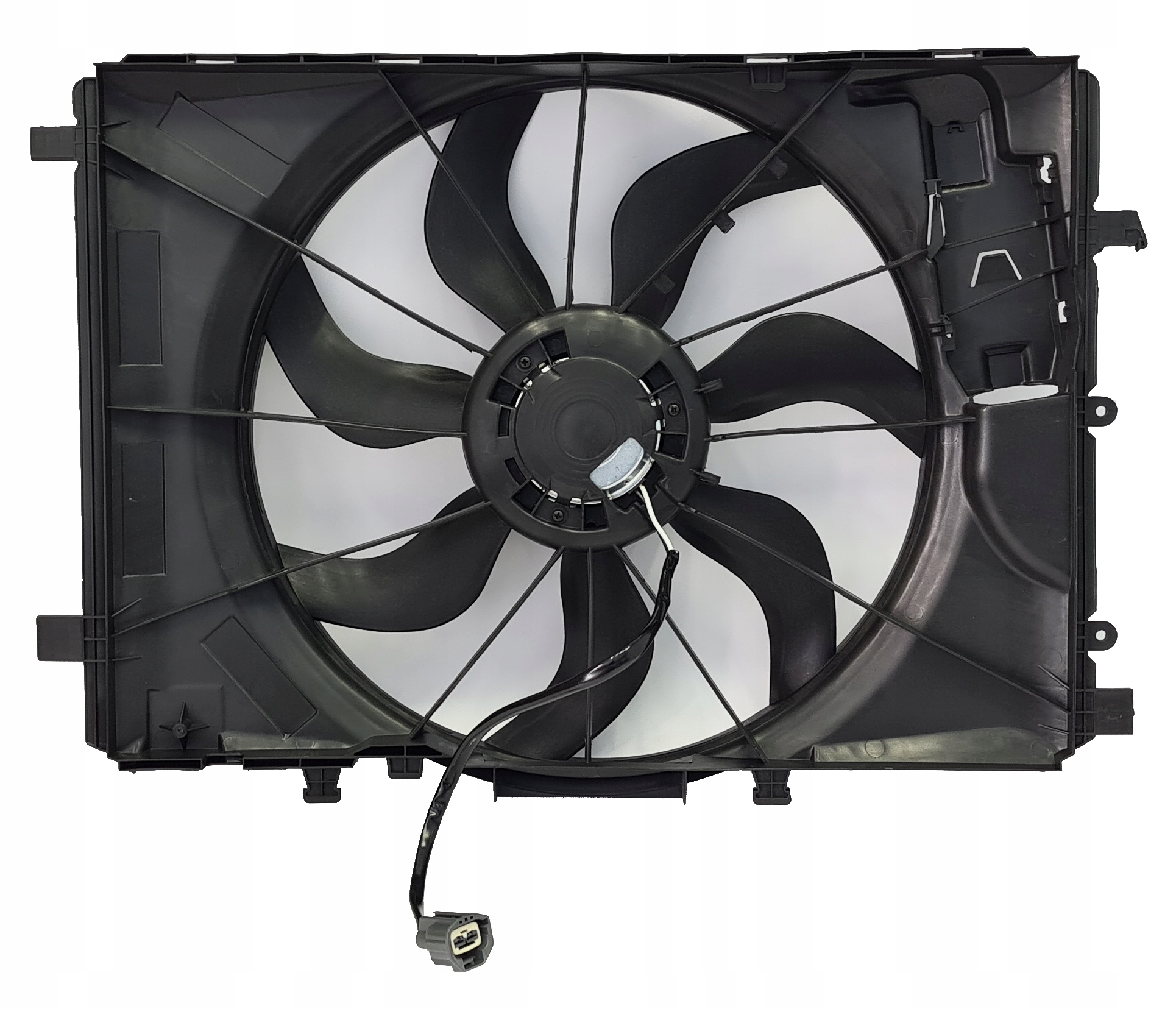 Wentylator MERCEDES CLA C117 GLA X156 A2465000064 A2465000093 Producent części Radiator