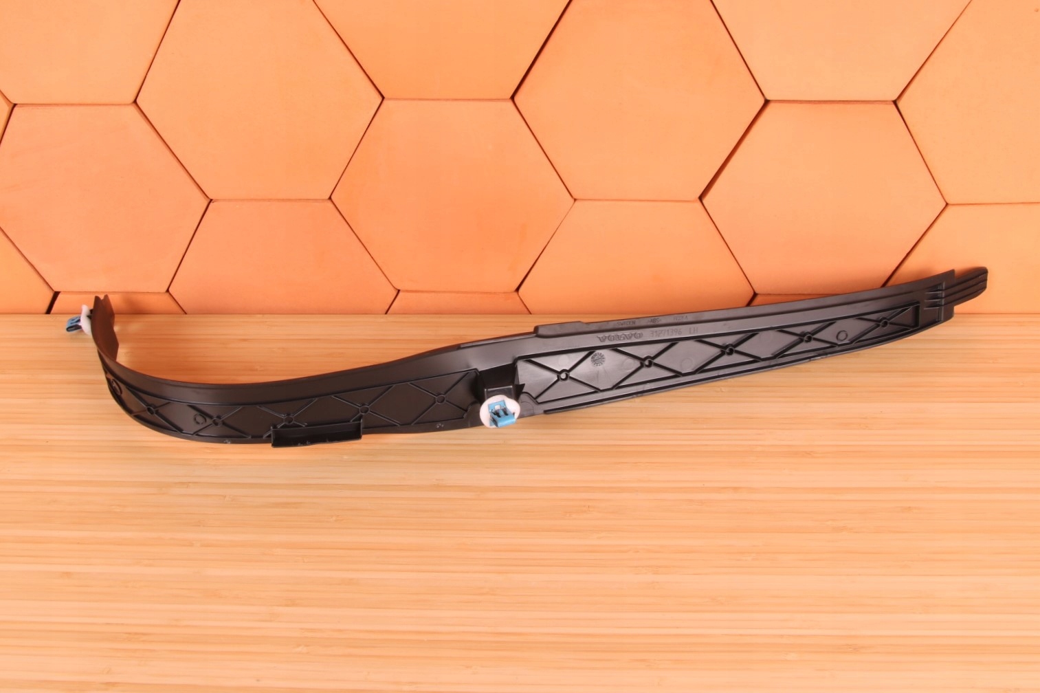 VOLVO XC60 decorative trim of the threshold threshold left front left front 31271396