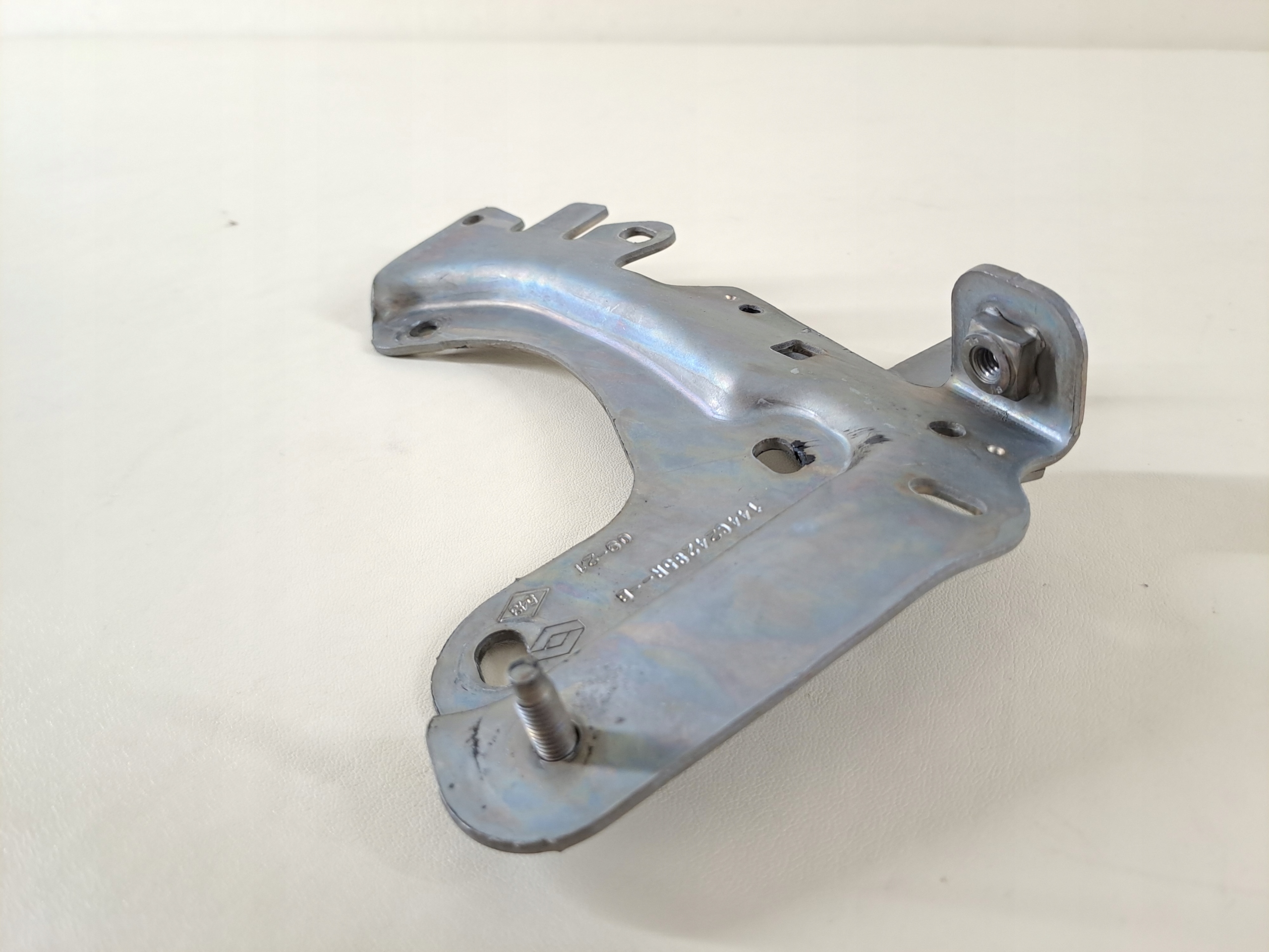 bracket holder console 1.0 TCe DACIA LOGAN III 3 SANDERO 21r