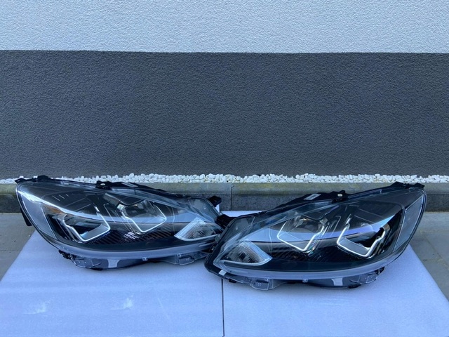 Leuchte Ford Kuga Escape Zwykle + LED Dzienny 2019