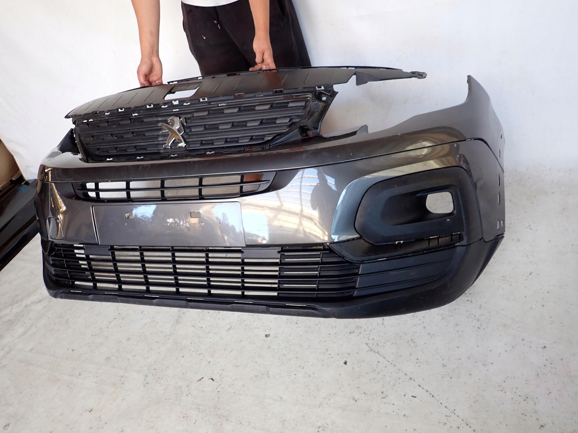 PEUGEOT RIFTER 18-23 bumper front front