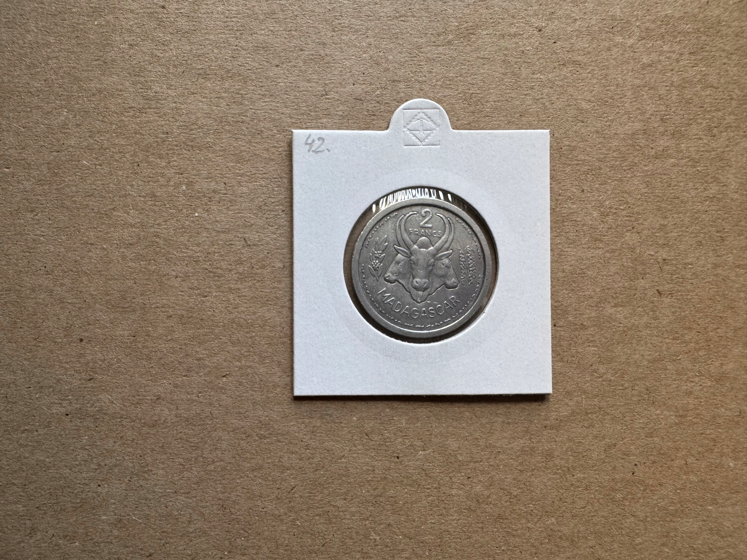 FRANCUSKI MADAGASKAR 2 FRANCS 1948 #42