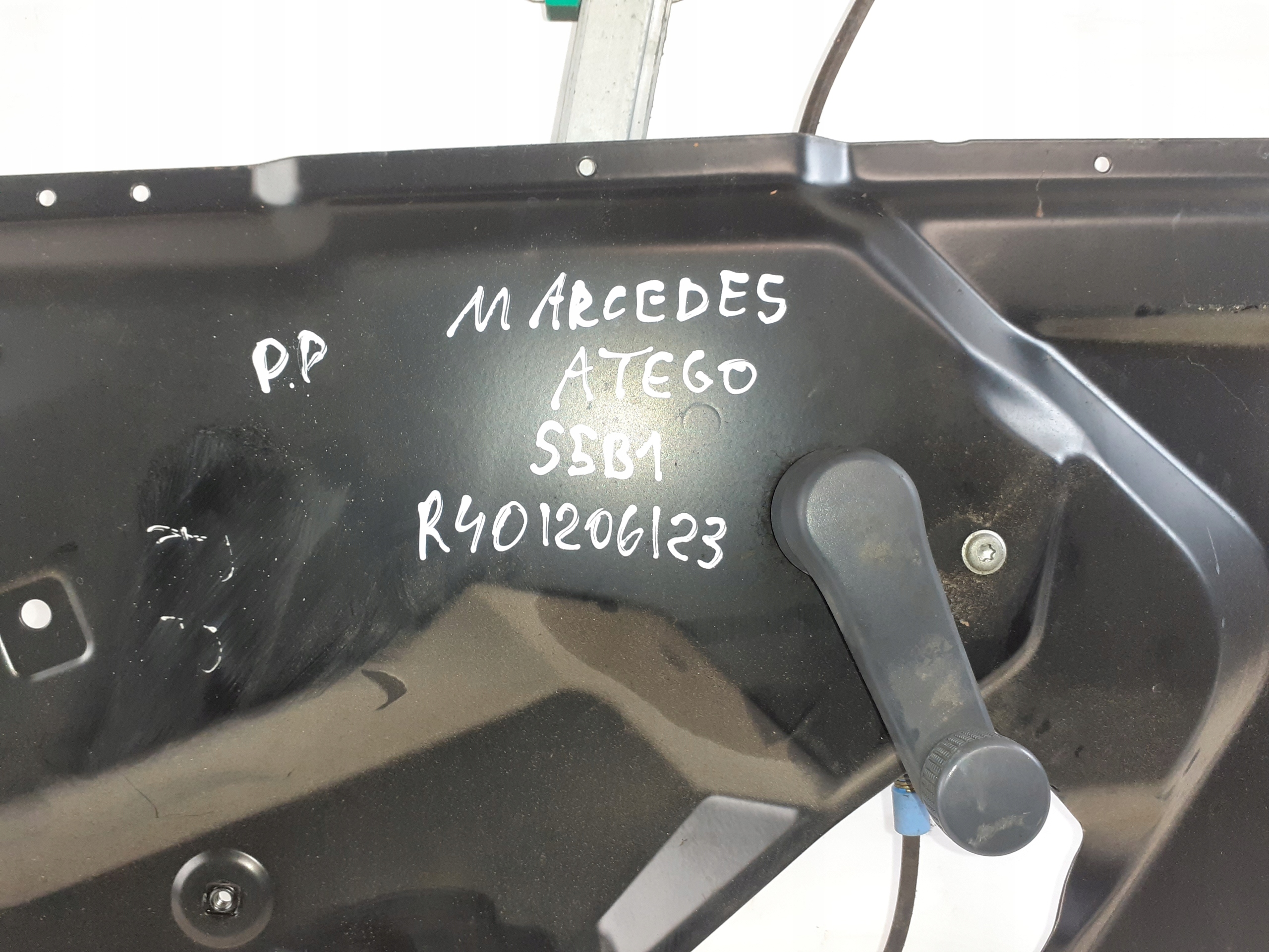 window regulator right front MERCEDES ATEGO and
