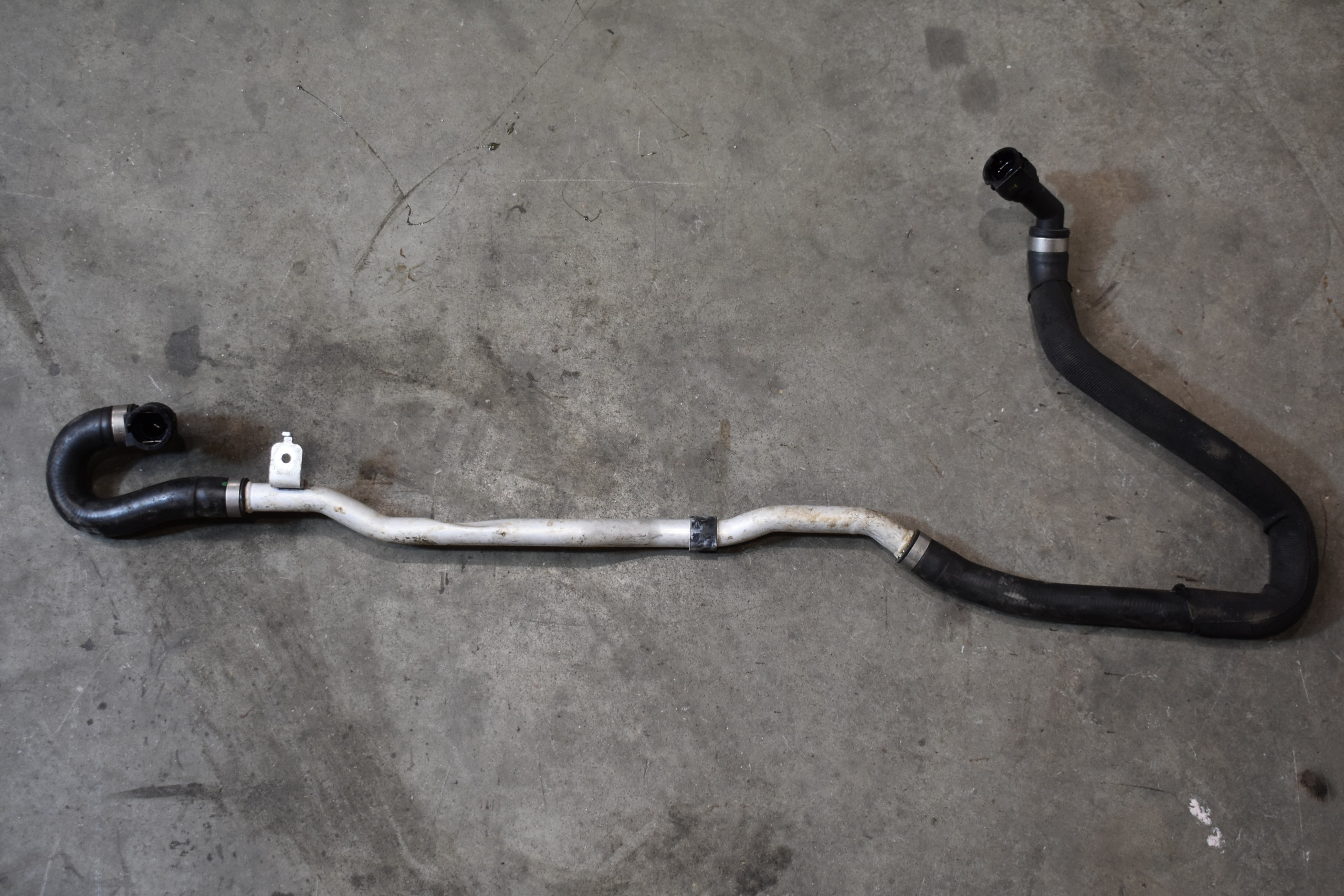 IDEALNY prijenos crijevo vode BMW X7 G07 G06 G05 1