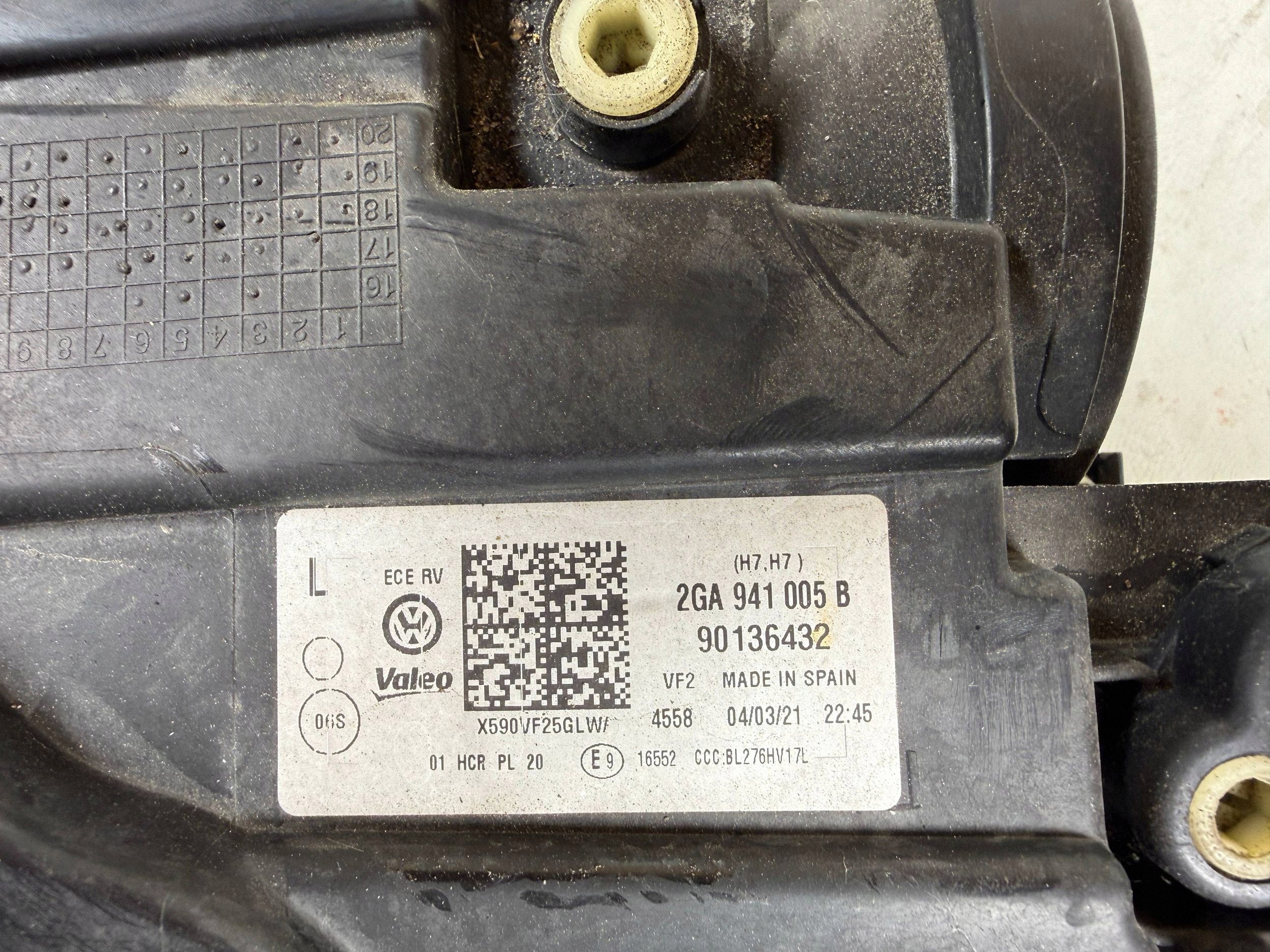 Vw T-roc 2GA 17- light left front front