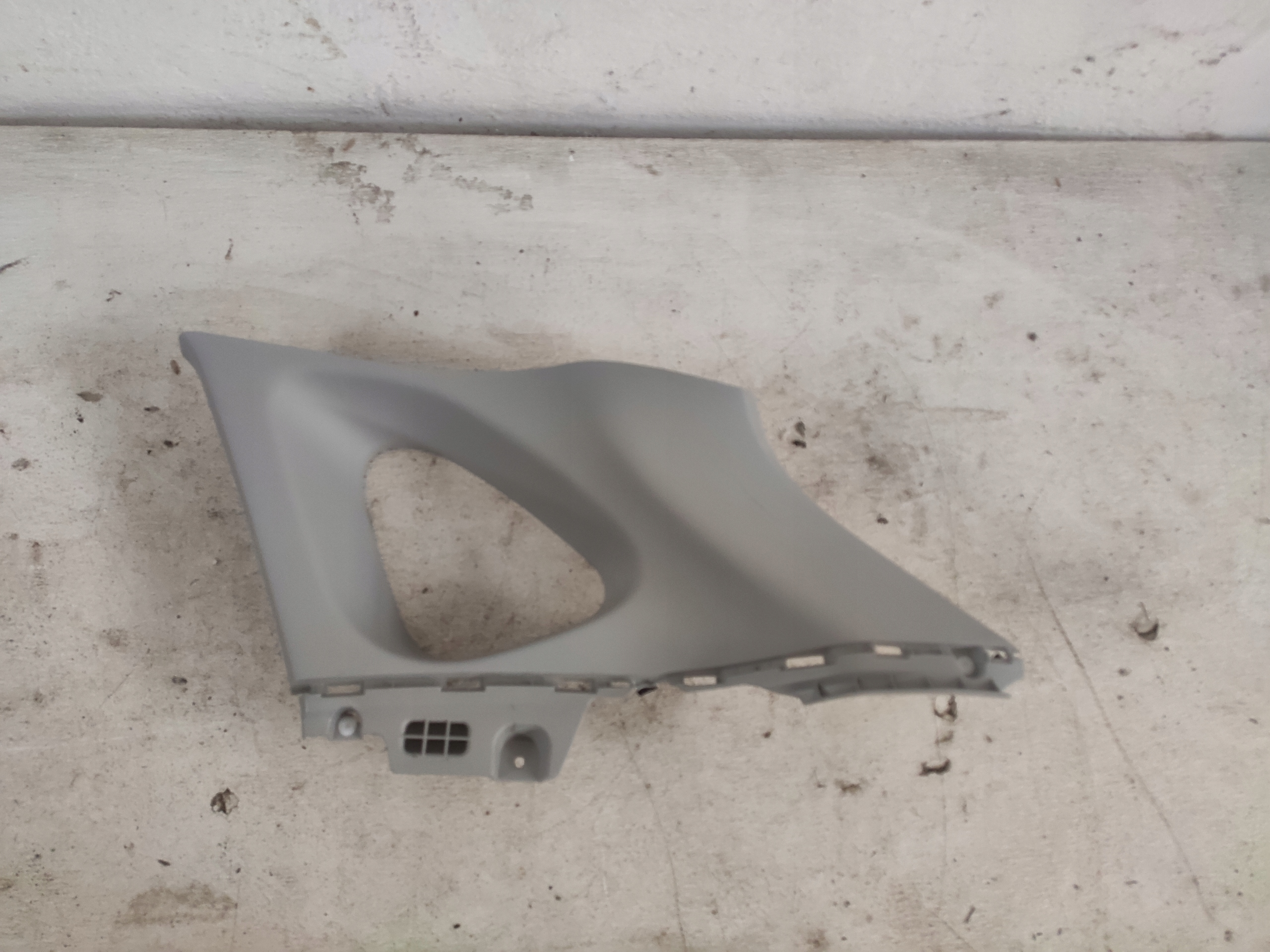 HYUNDAI I20 III 2021 кришка задньої правої стійки