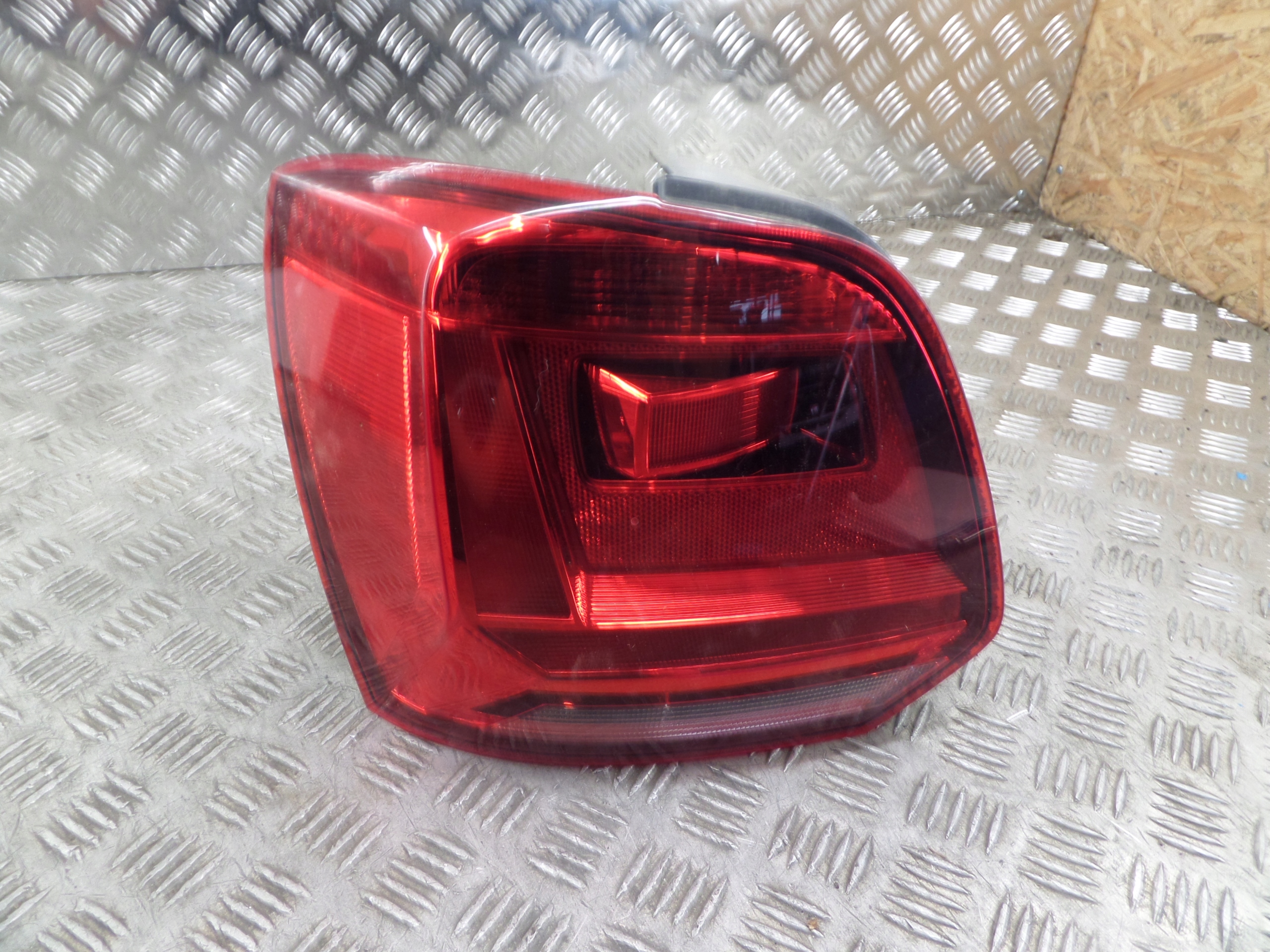 light left rear part VW POLO 6R 6C0945095G 6C0945111A