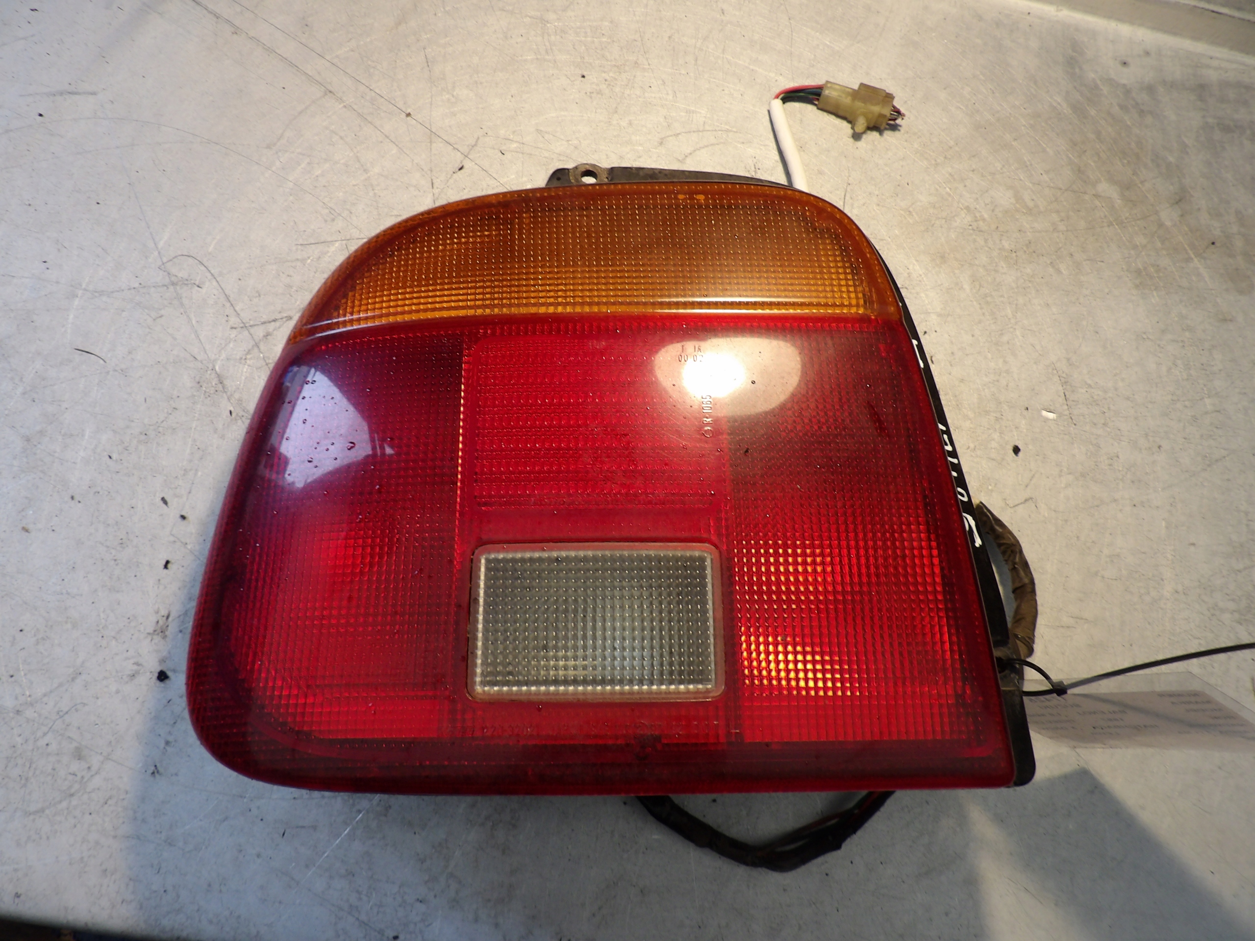 Suzuki Baleno and light rear left HB 1,6B