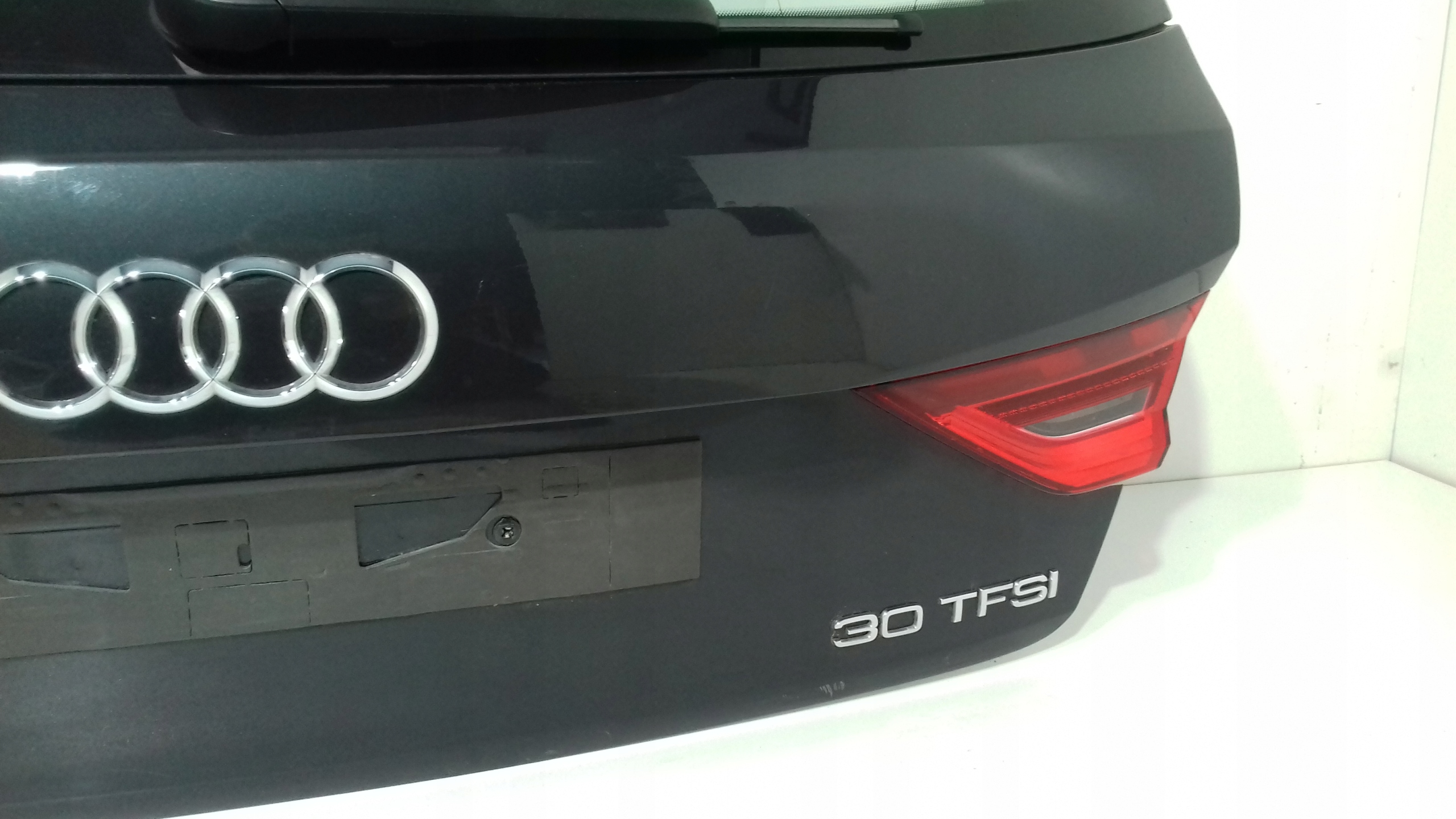 AUDI A1 II rear trunk door 2018 graphitic (H816)
