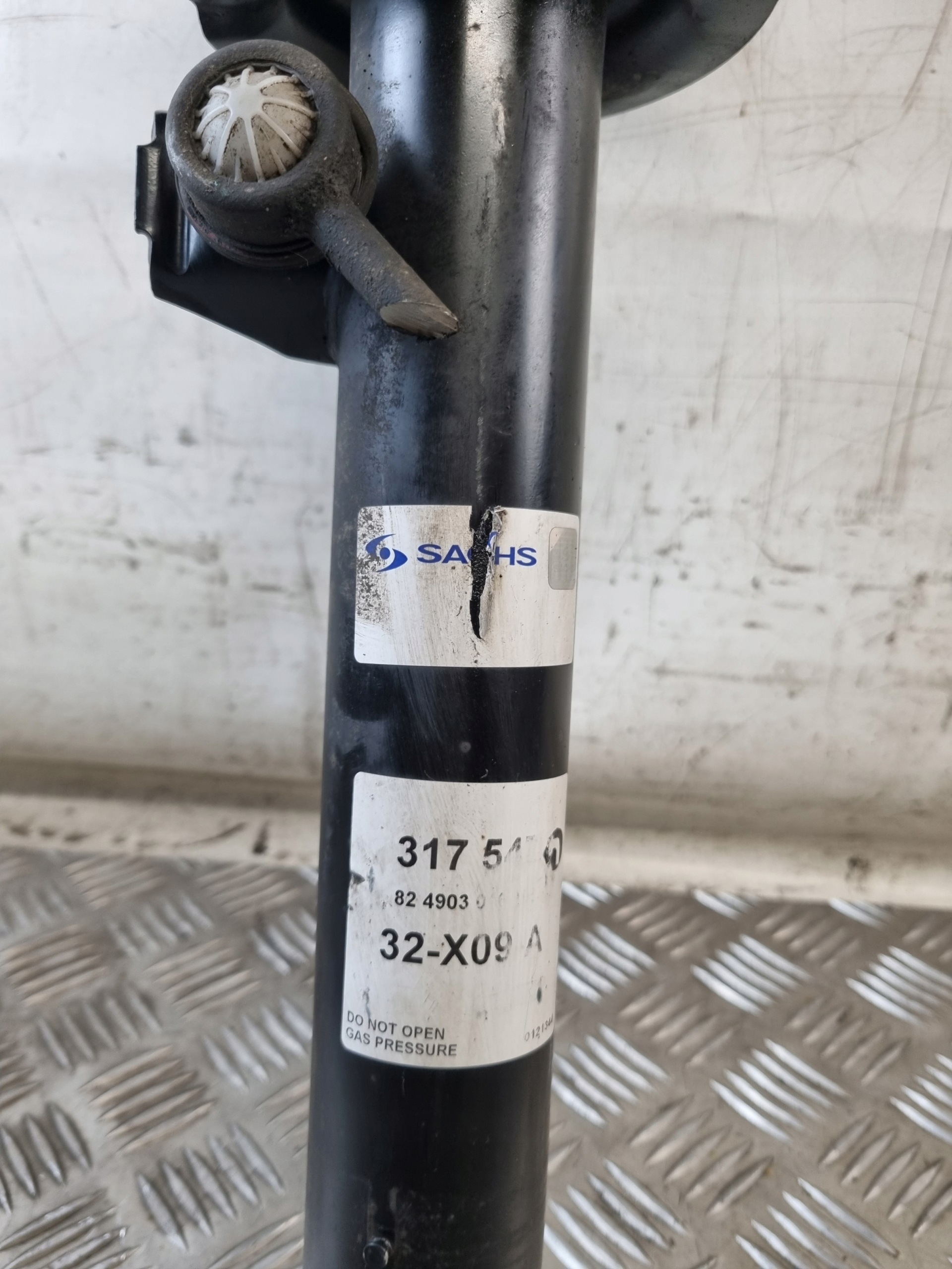 amortizer lijevi prednji dio prednji strune BMW E46 2.0D