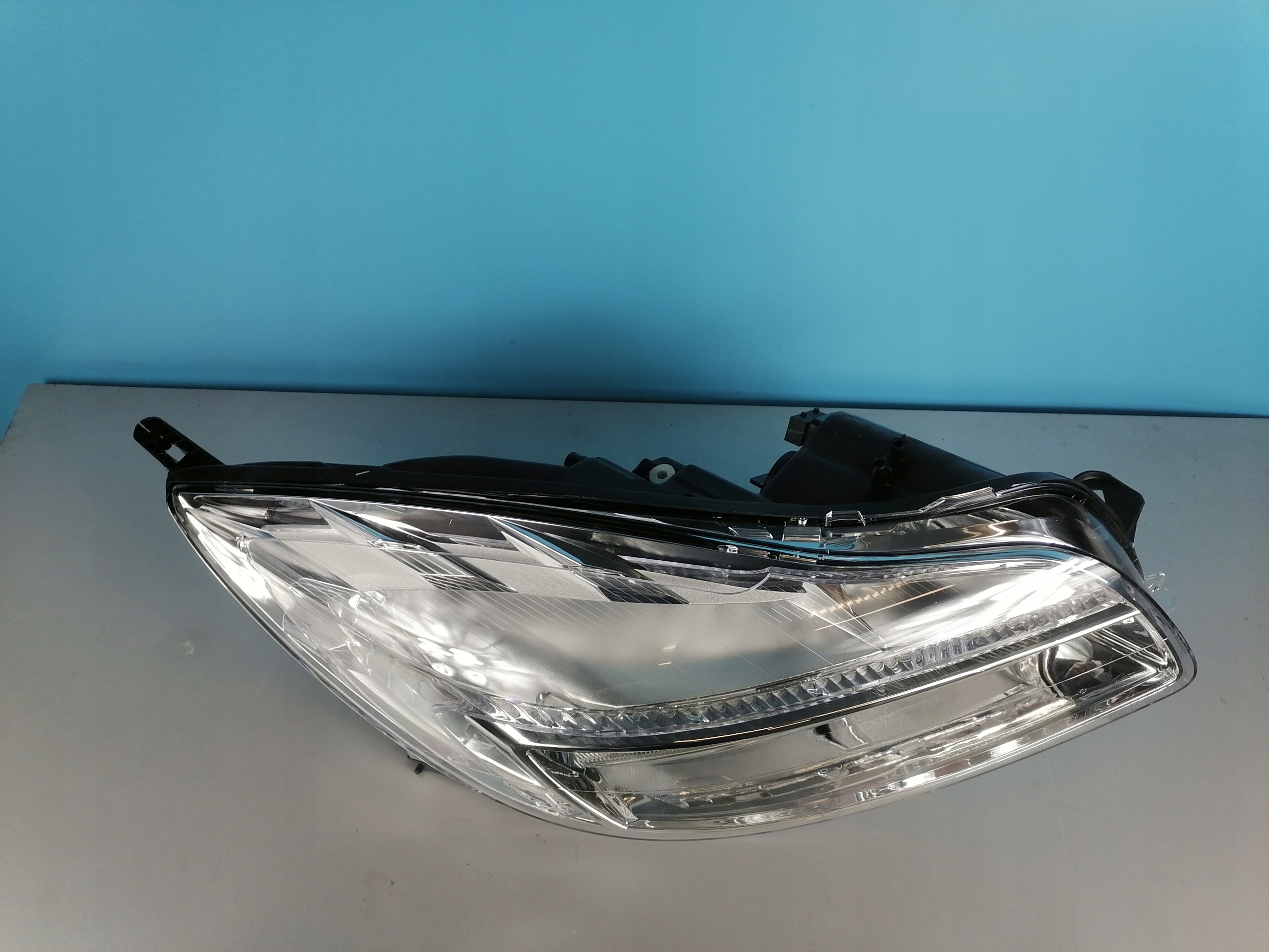 фара правая opel INSIGNIA A до рестайлинга