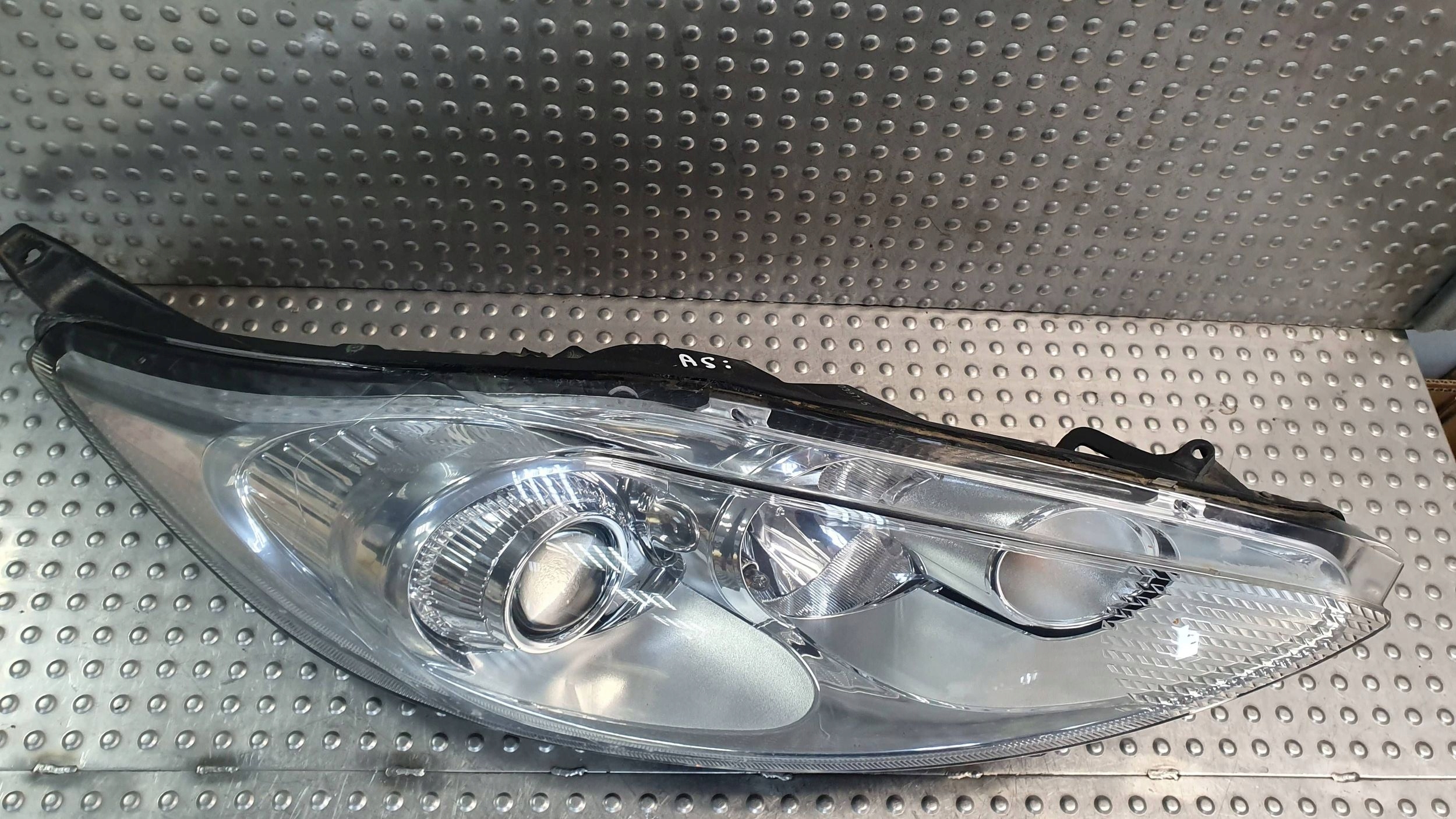 light front right FORD FIESTA MK7 lens 08