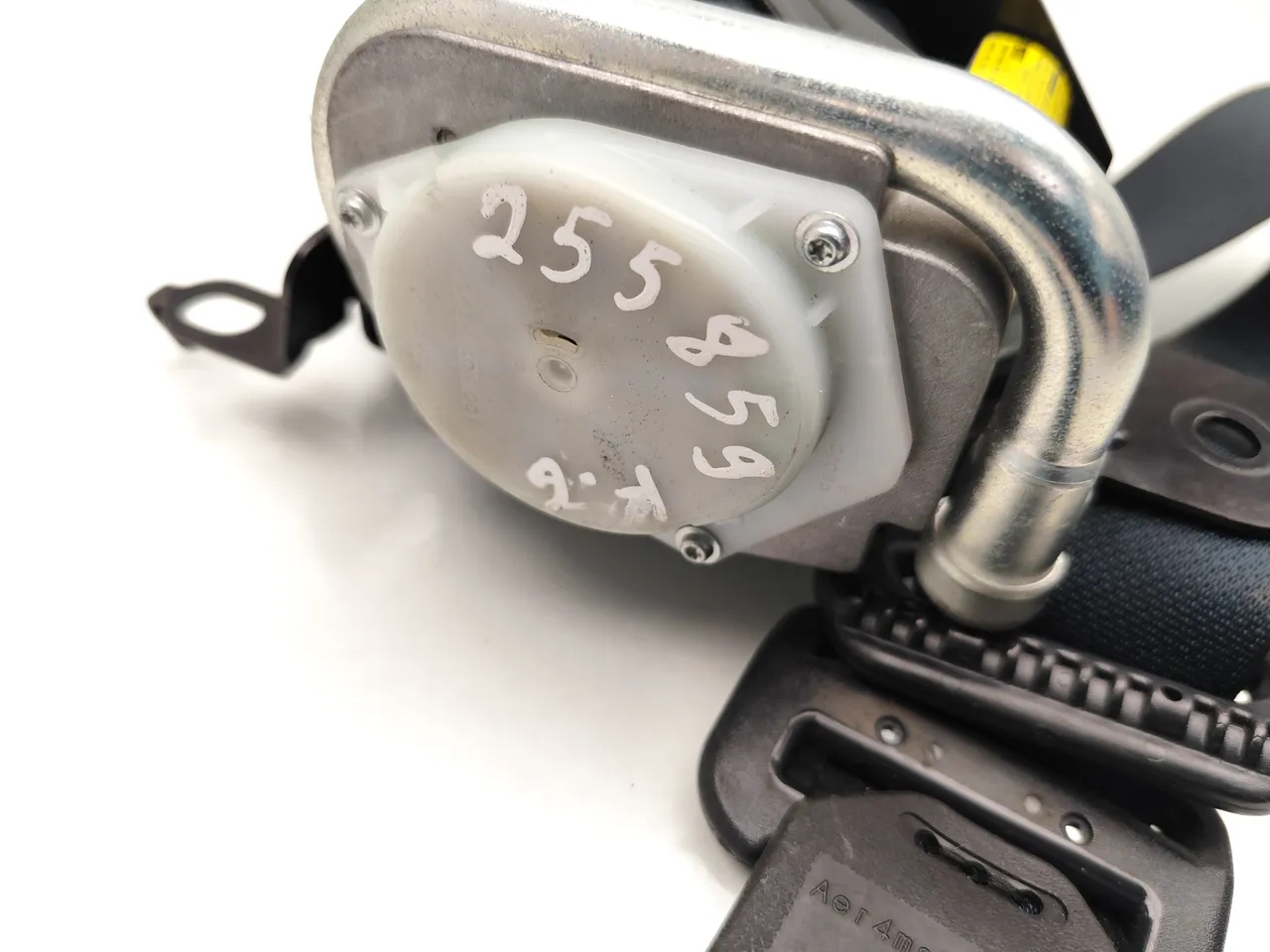 mazda ремень безопасности зад левый 2006 Купе 4/5dr 1.3