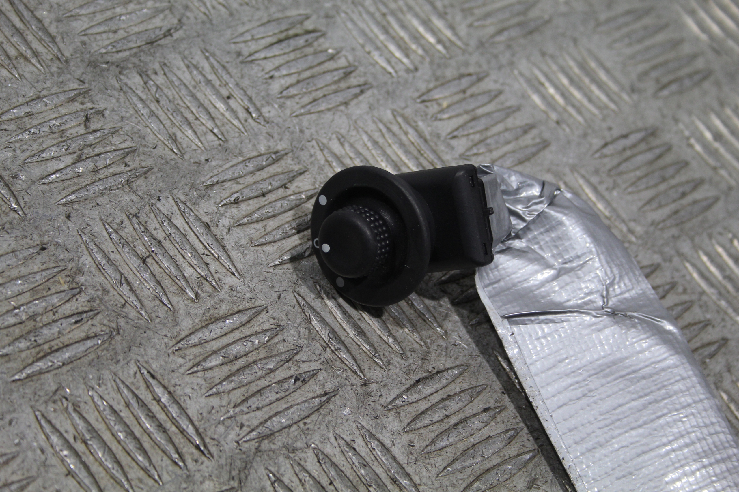 REGULACJA Specchietto DACIA DUSTER e LIFT 255706283R
