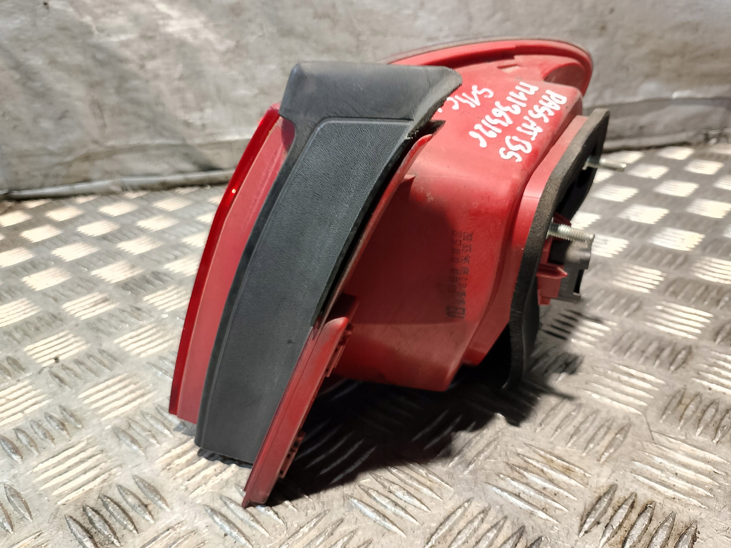 light left rear left rear part VW PASSAT B6 sedan Z6B3C5945095C