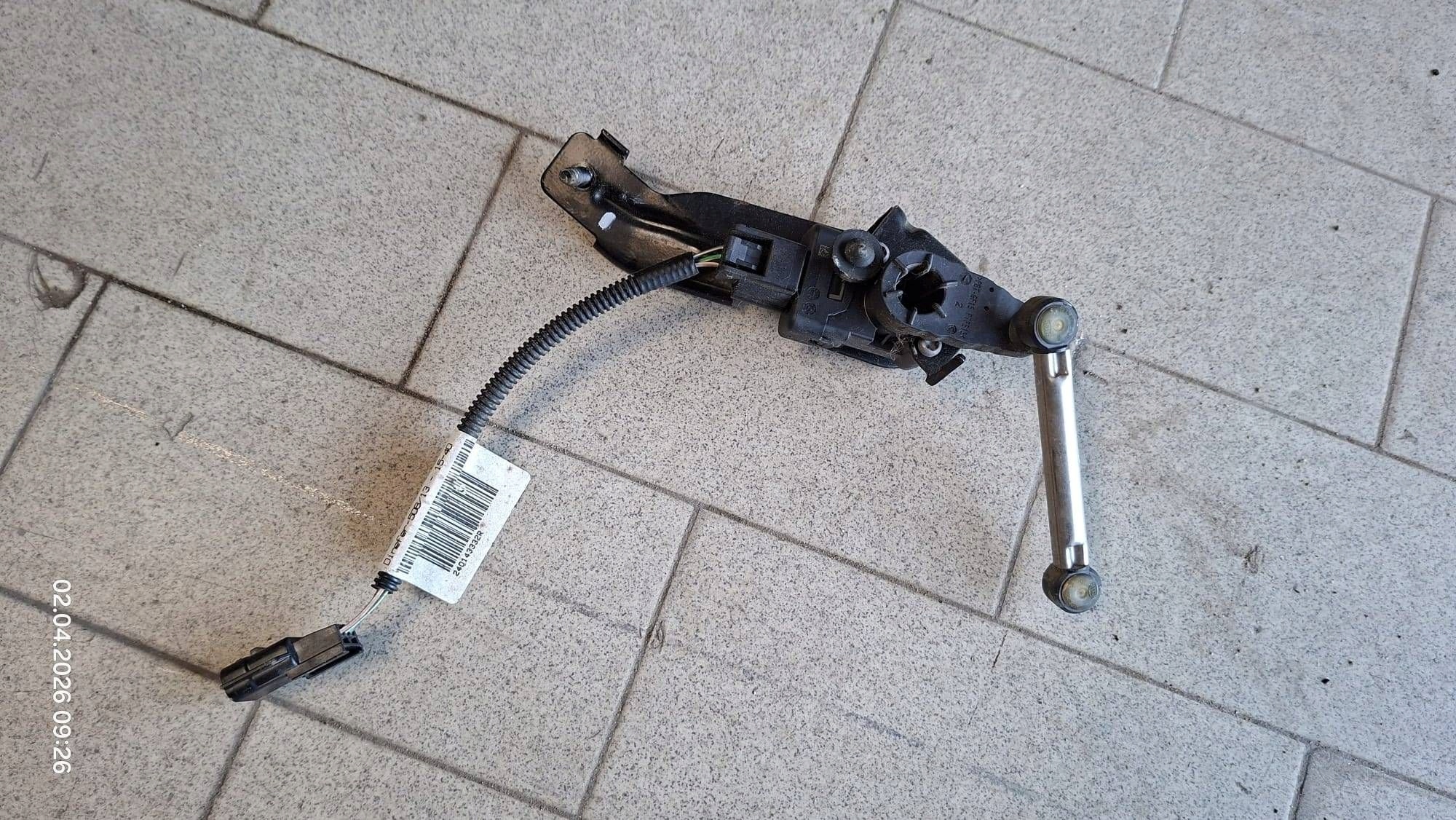 Sensor poziomowania Leuchten Renault Espace V (RFC) 240143332R