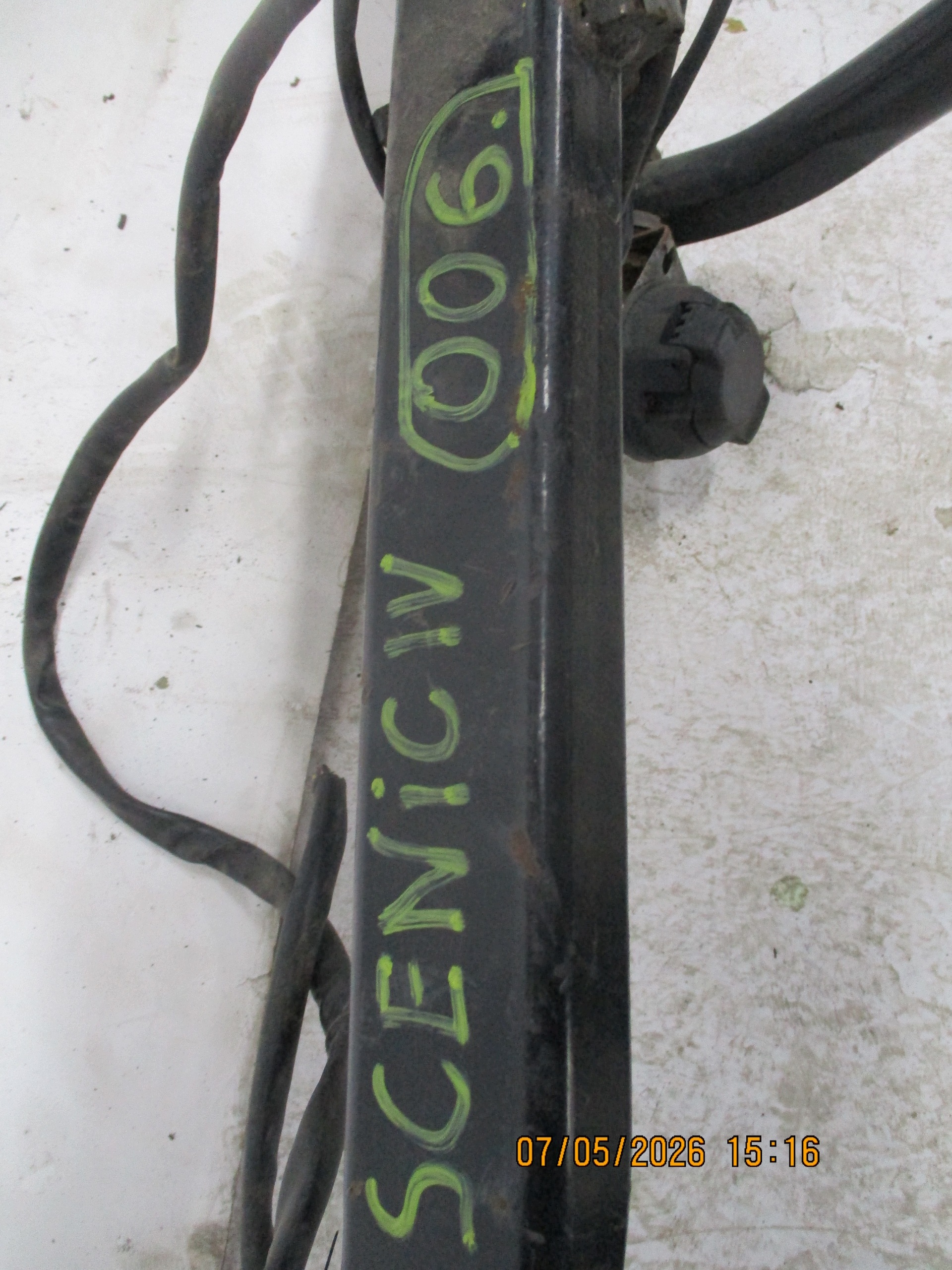 bumper support towing RENAULT SCENIC IV