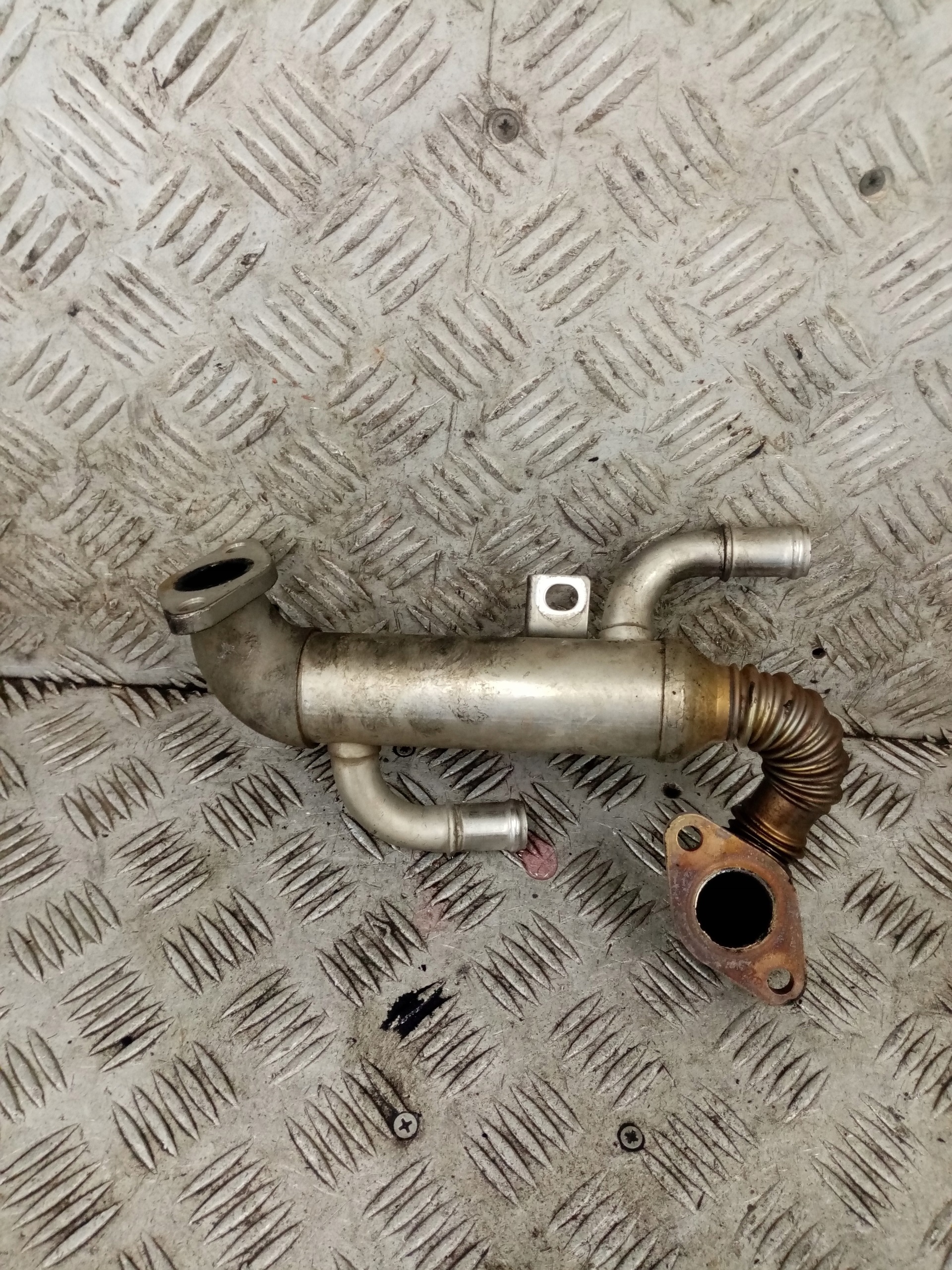 Abgaskuehler AGR VOLKSWAGEN POLO 4 045131513L