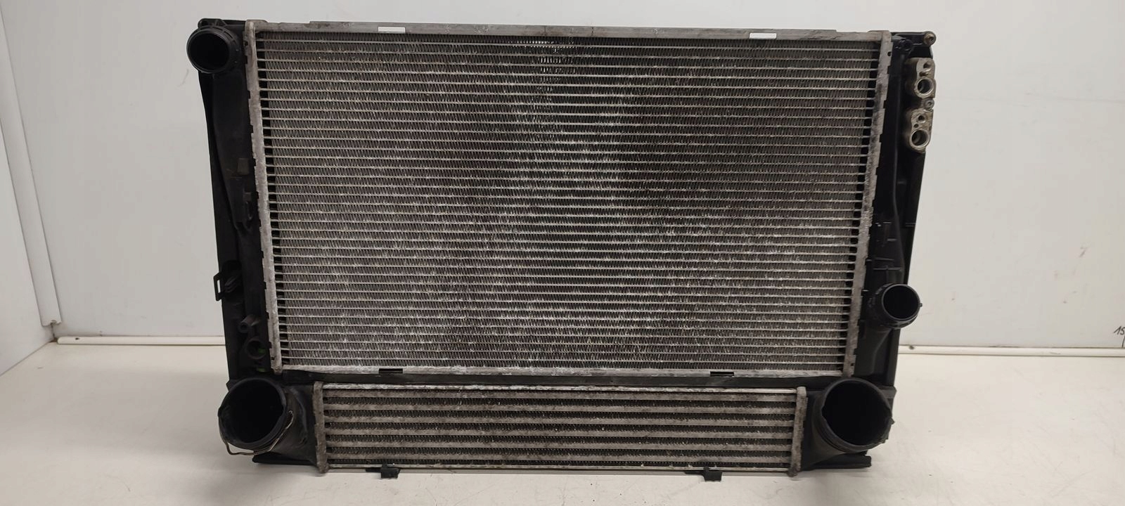 vízhütö a klímának intercooler BMW E90 E91 LIFT 2,0D