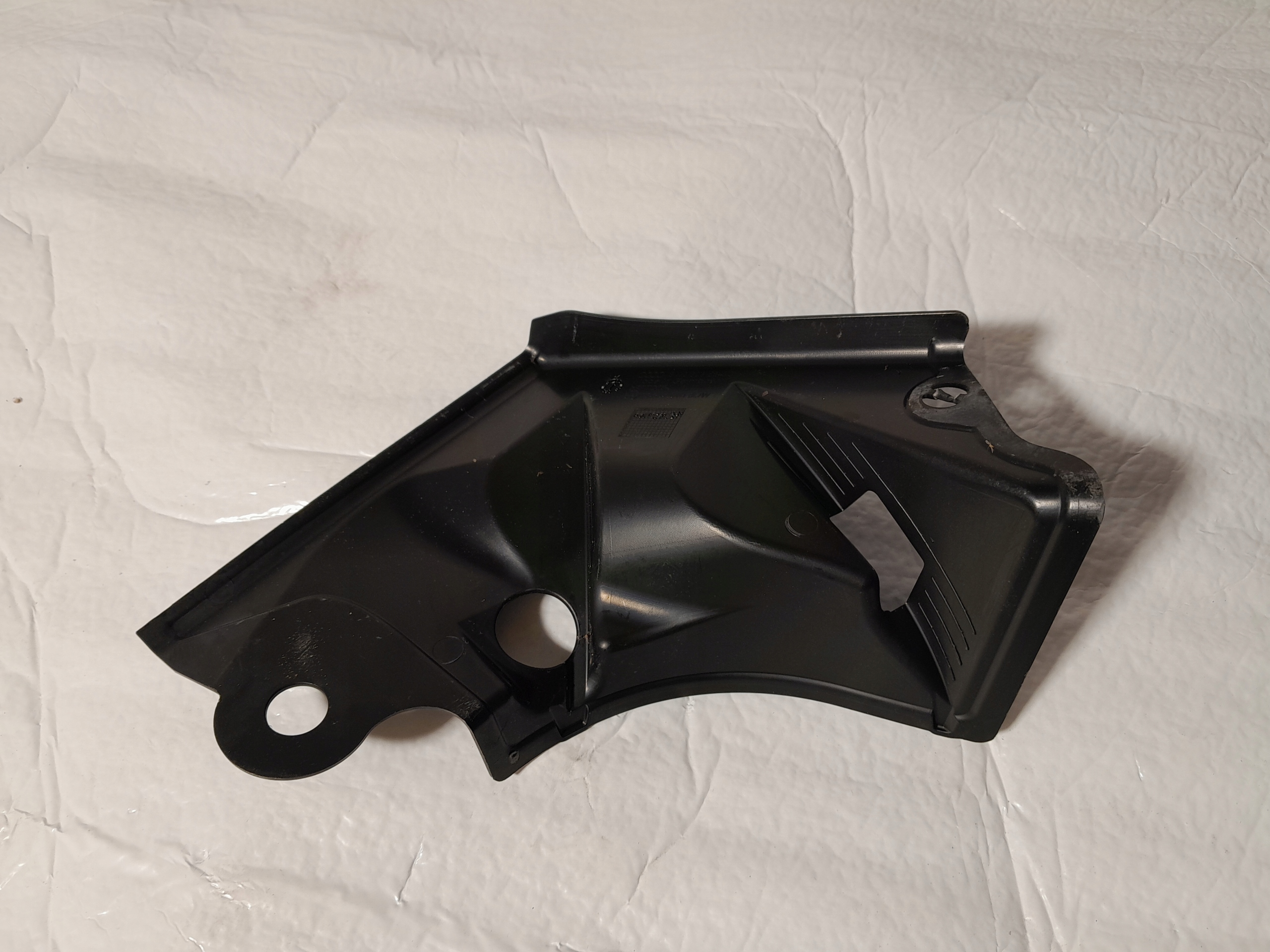 AUDI A4 B9 cover KIELICHA right 8W0806584C