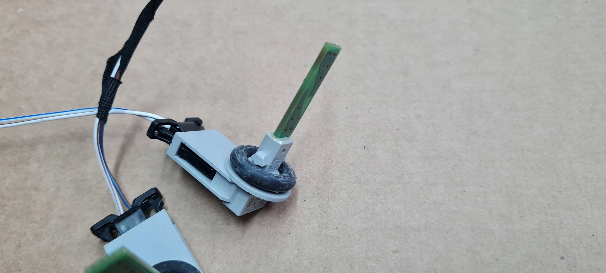 SQ5 80A Q5 LIFT sensor temperature outer 3D0907543A Q3 83A A4 B9 A5