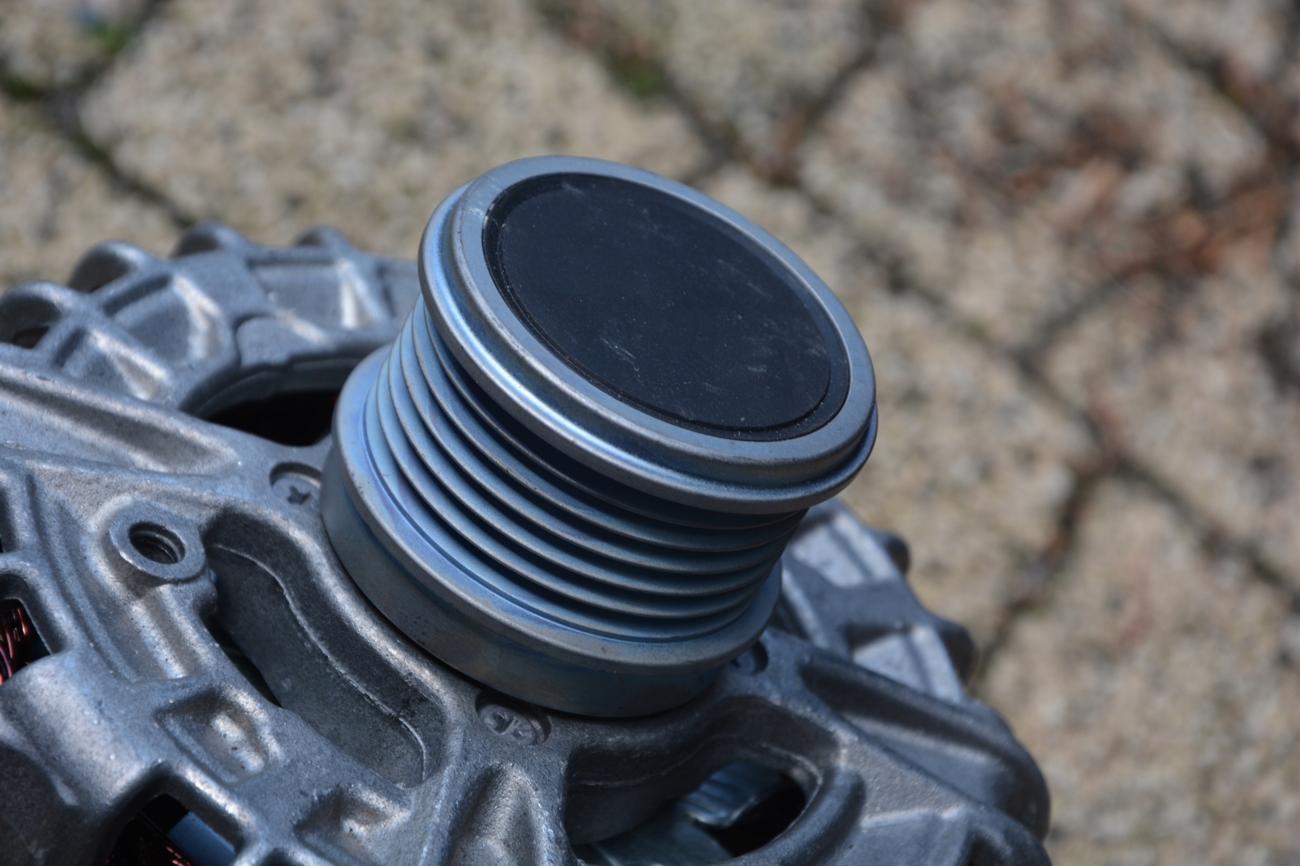 ALTERNATOR 14V 180A VW AUDI 04L903021J Typ samochodu Samochody osobowe