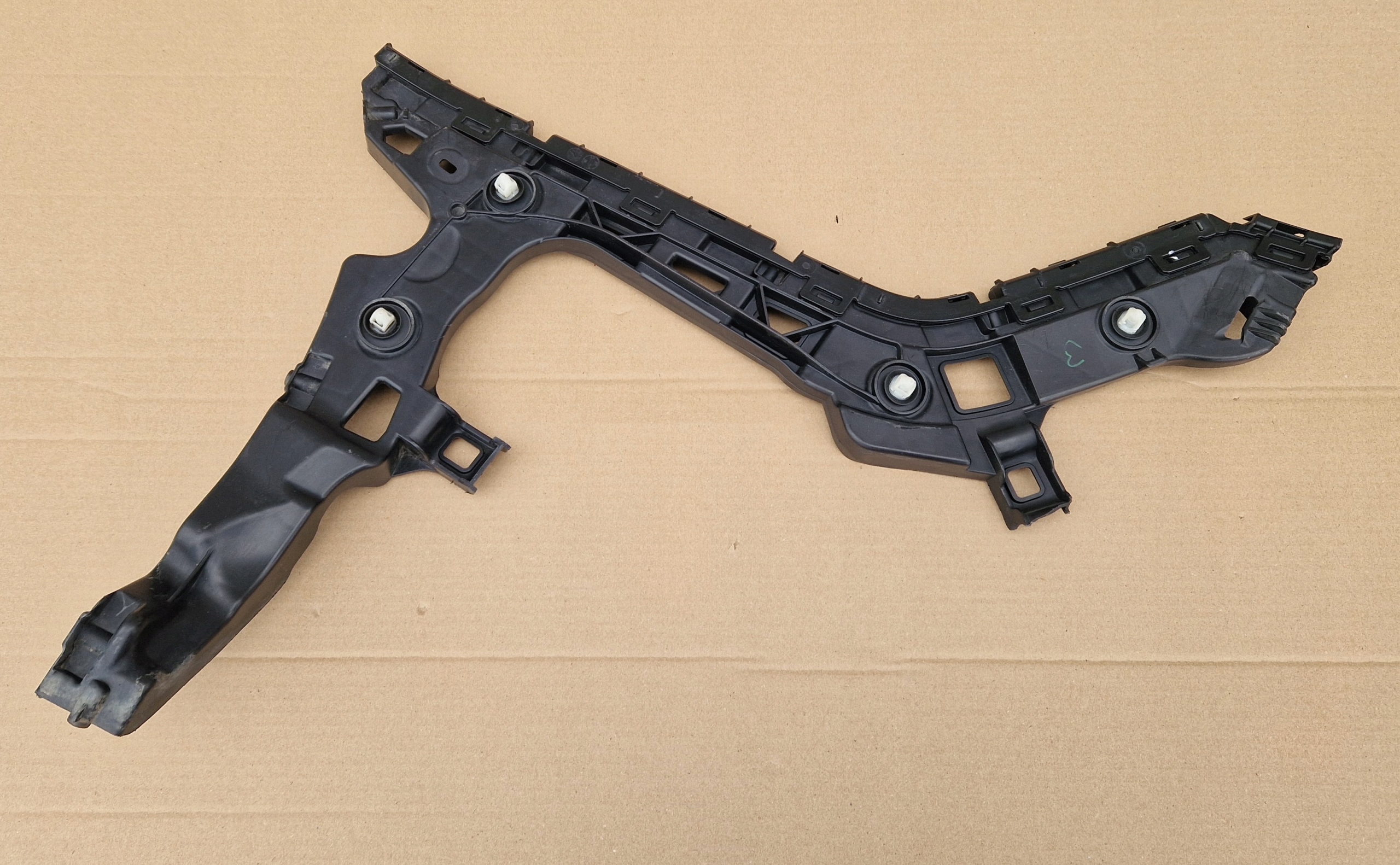bumper bracket rear part right PASSAT B8 3G0807394 original IDEAL
