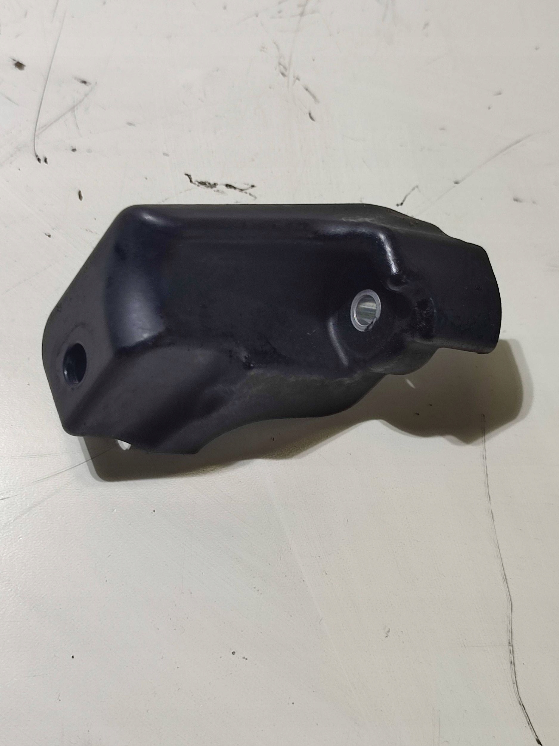 Peugeot 2008 II 2020 bracket holder