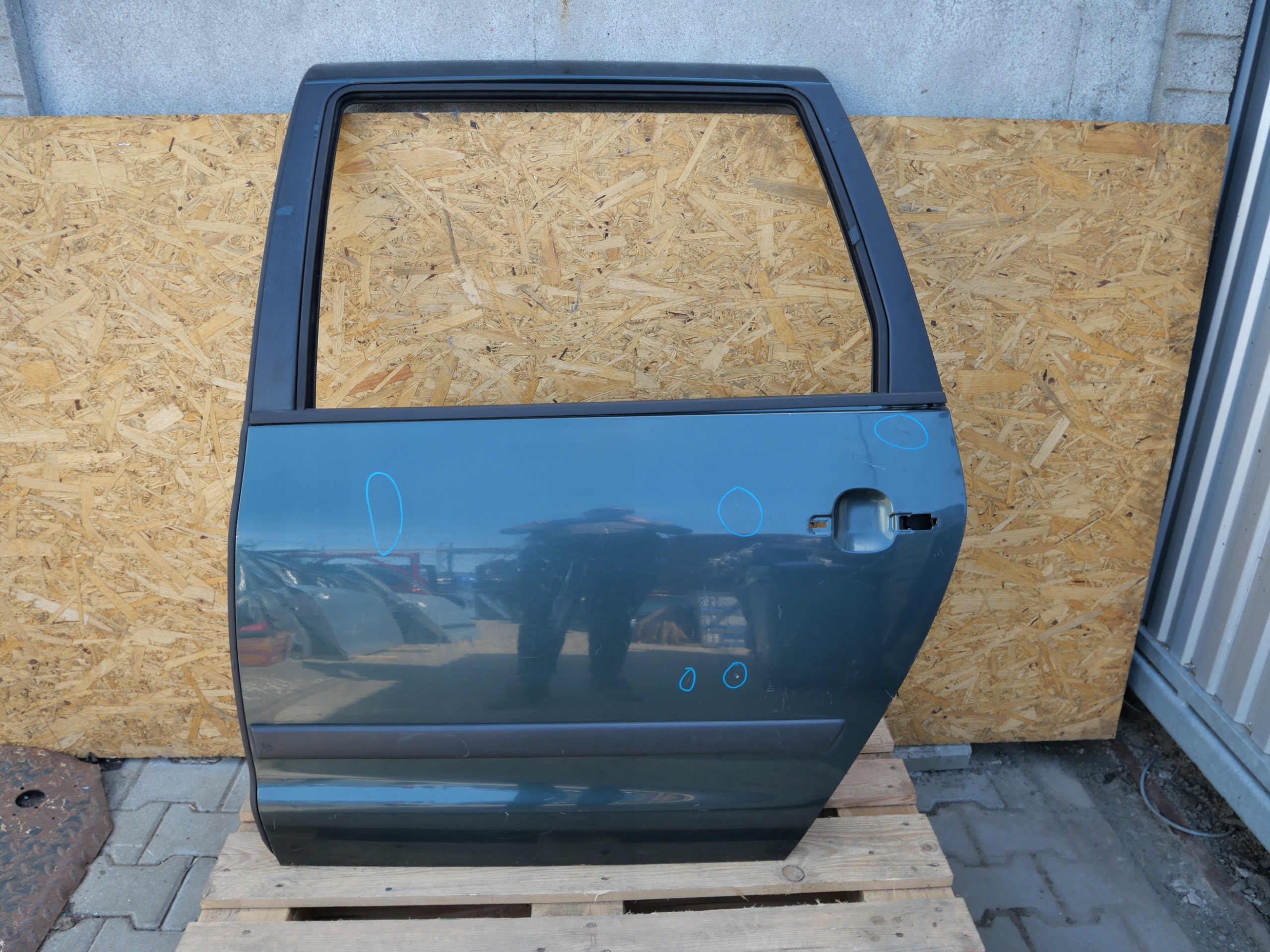 dveře VW SHARAN a levé záď