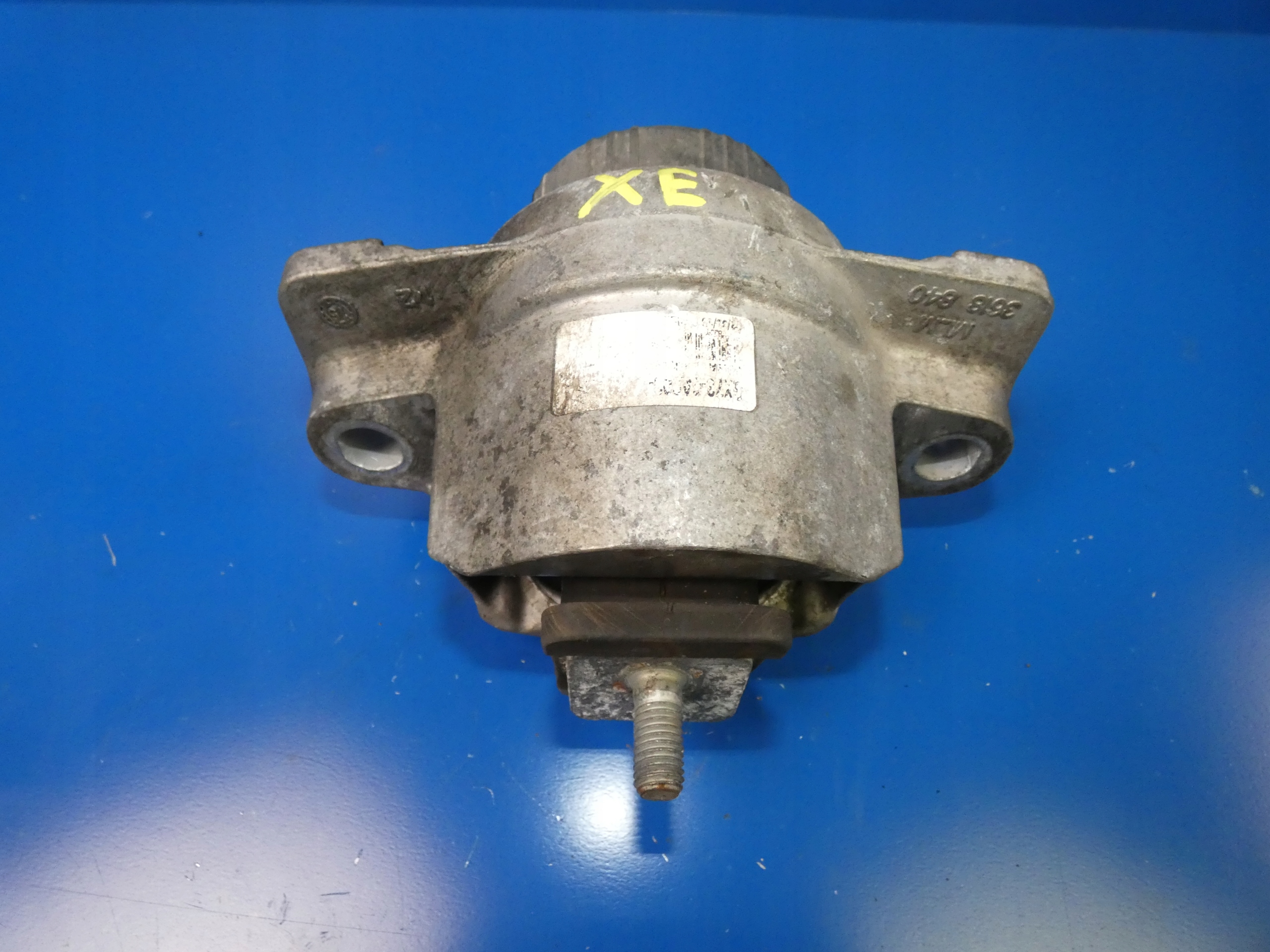 XE X760 F-PACE EVOQUE 2.0D 204DTD engine mount