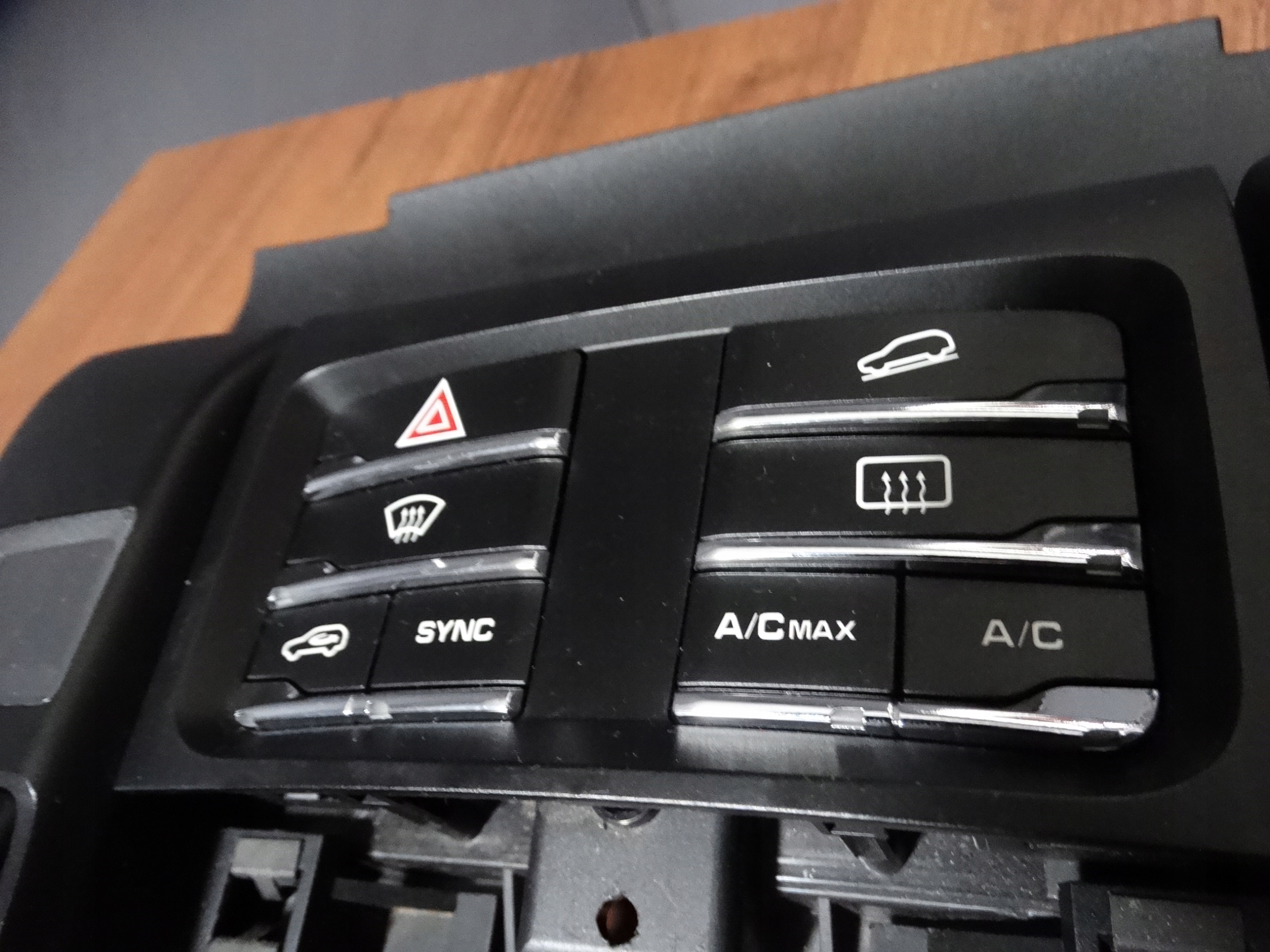 IDEALNY BEDIENTEIL PORSCHE MACAN 1