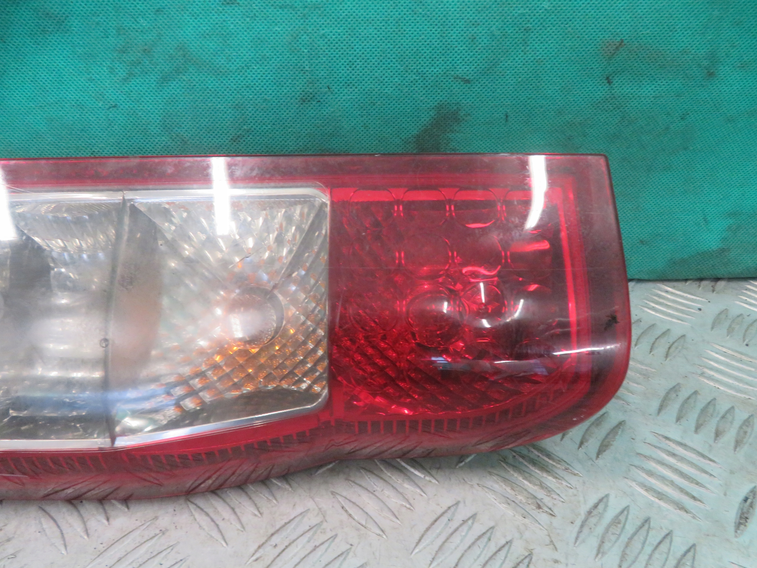 Licht rechts heck FORD TRANSIT 13R 6C11-13404