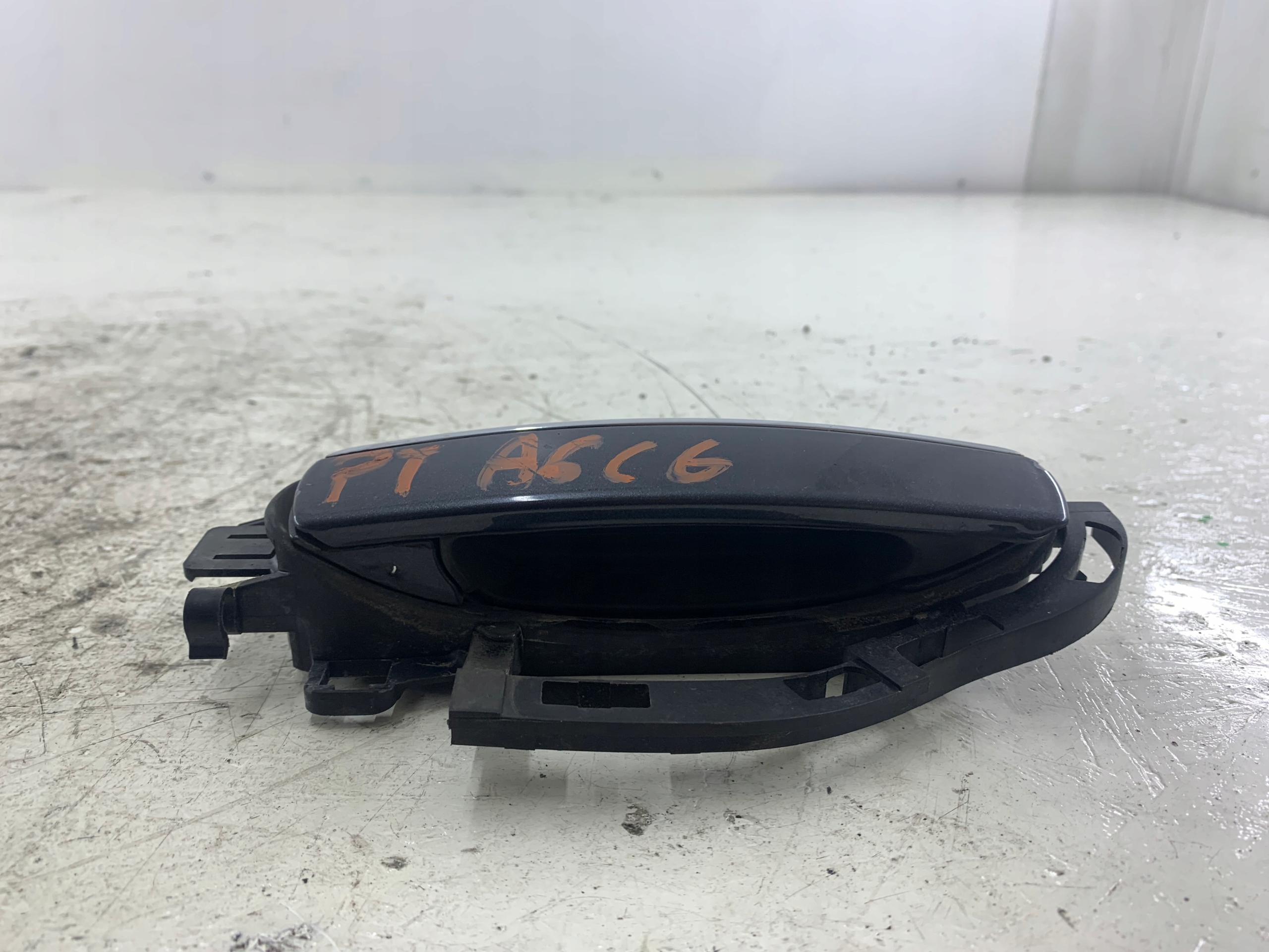 AUDI A6 C6 handle exterior right rear part