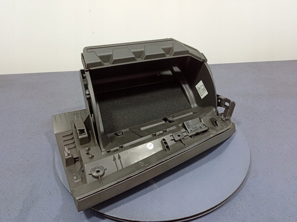 FORD Focus MK3 бардачок пассажира европа F1EBA06044