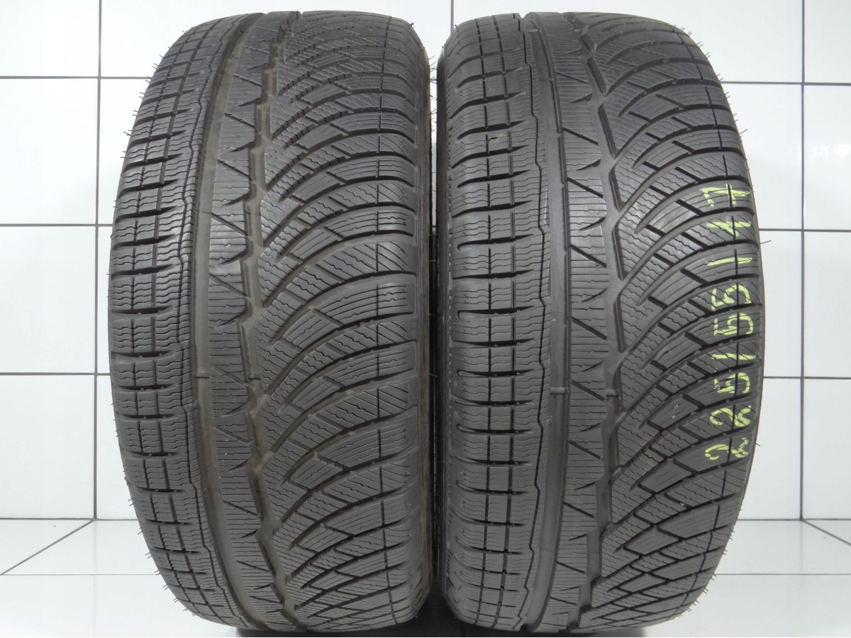 Opony zimowe 225/55R17 97H Michelin