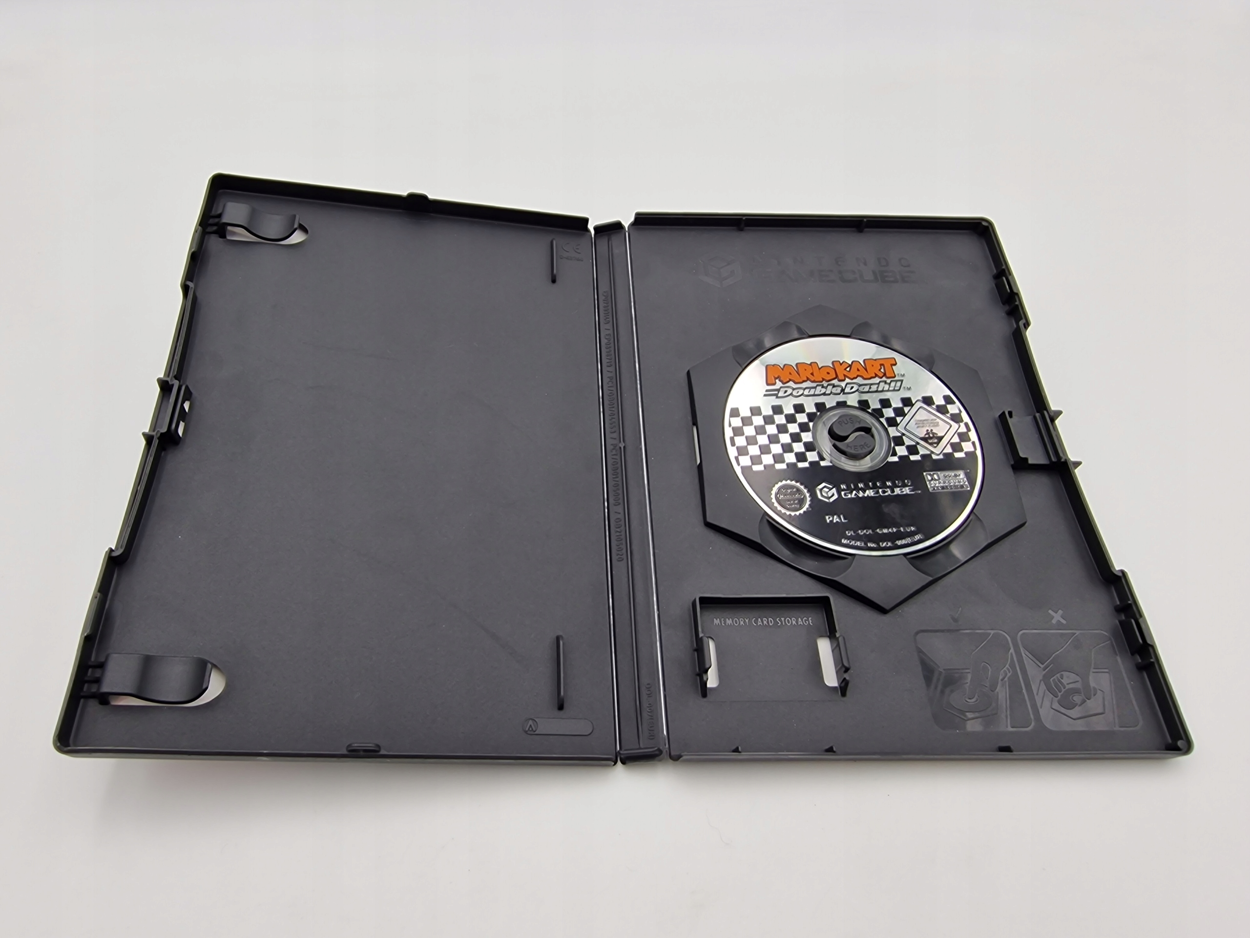 NINTENDO GAMECUBE MARIO KART DOUBLE DASH Producent Nintendo