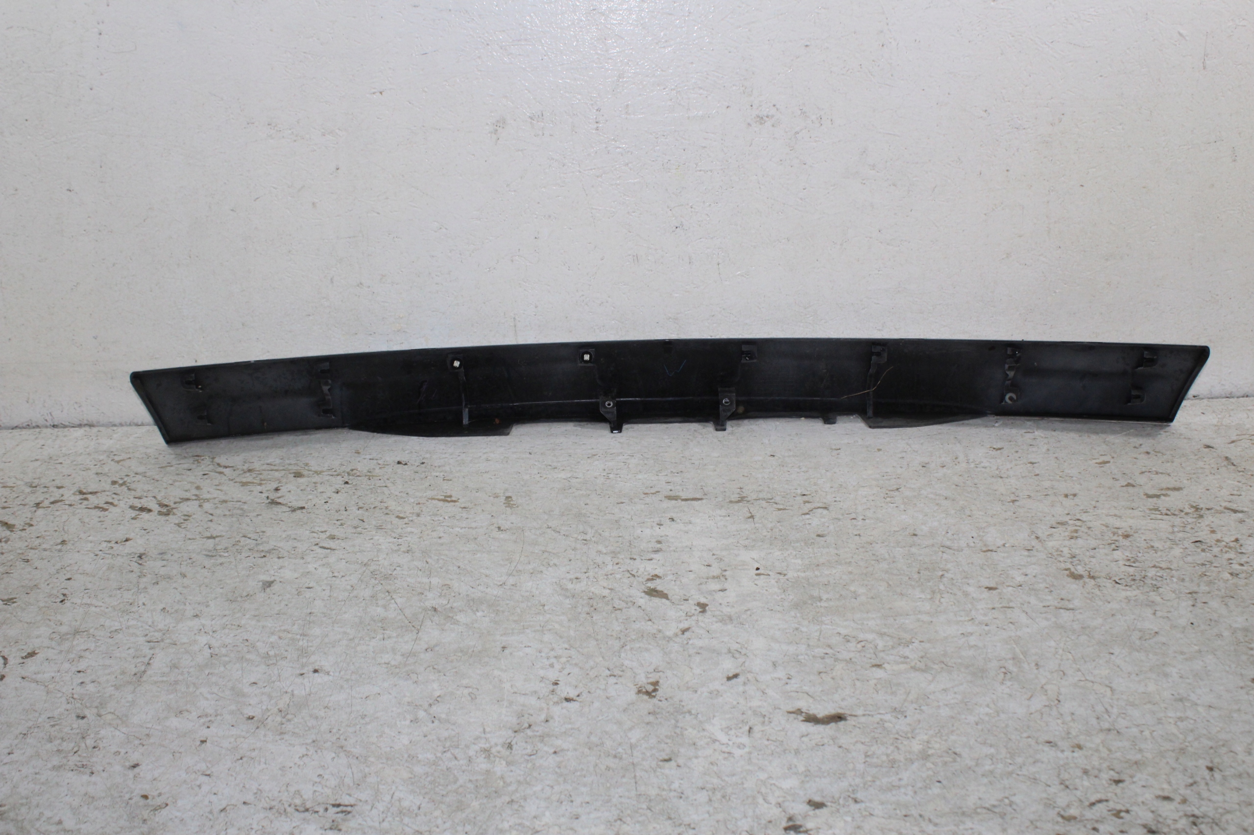 Mitsubishi Eclipse Cross Couverture du capot Arrière