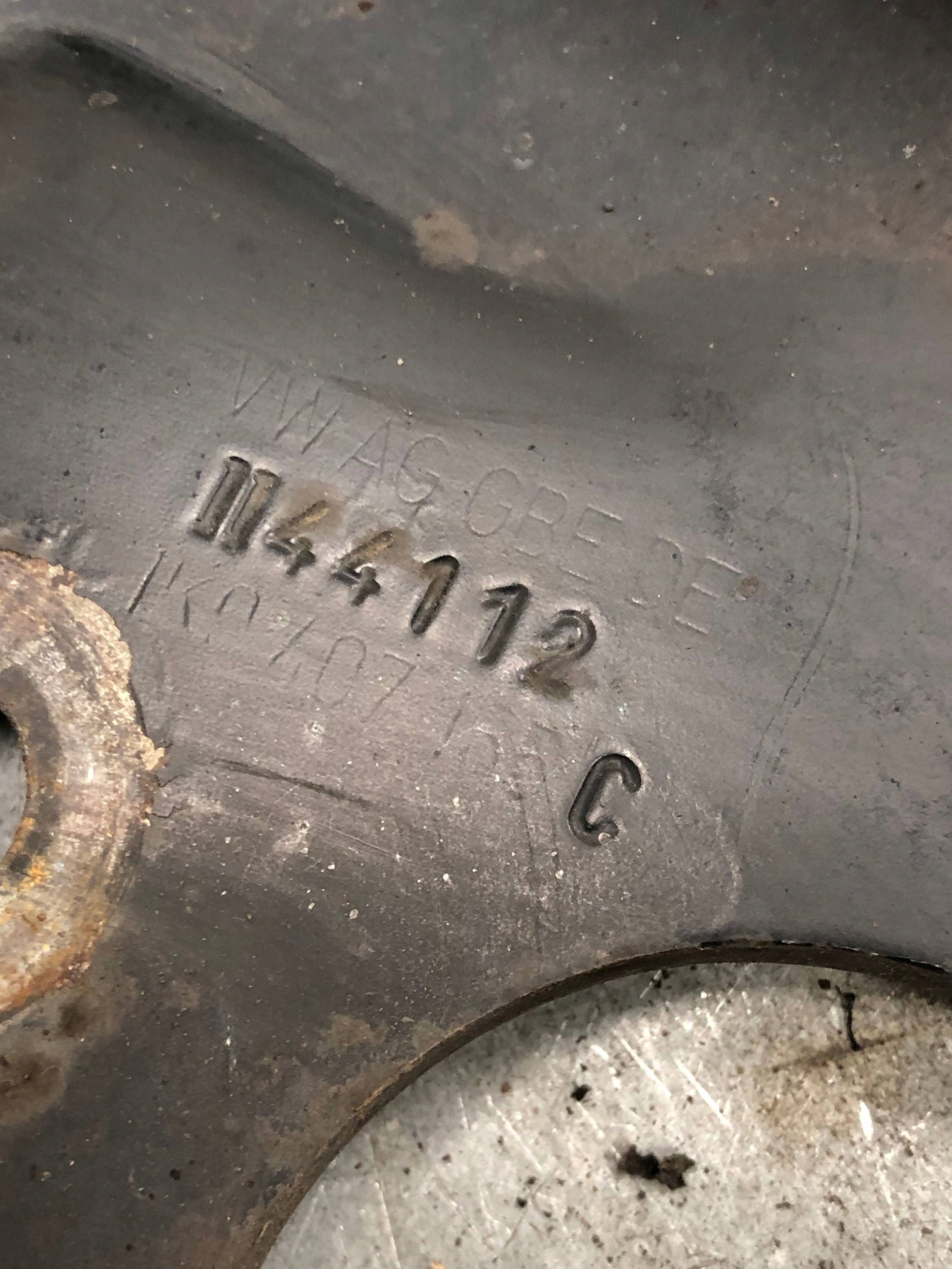 arm left front VW AUDI 1K0407165C
