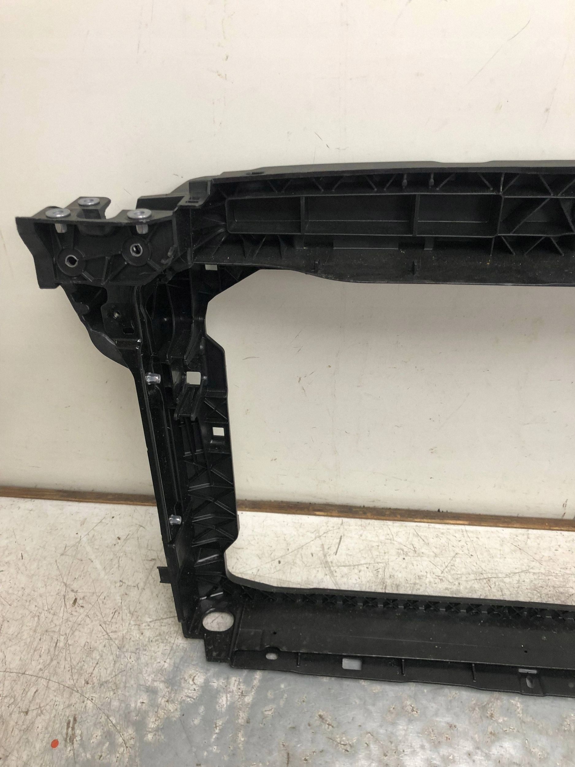 support panel for radiators VW PASSAT B9 3J0805588C