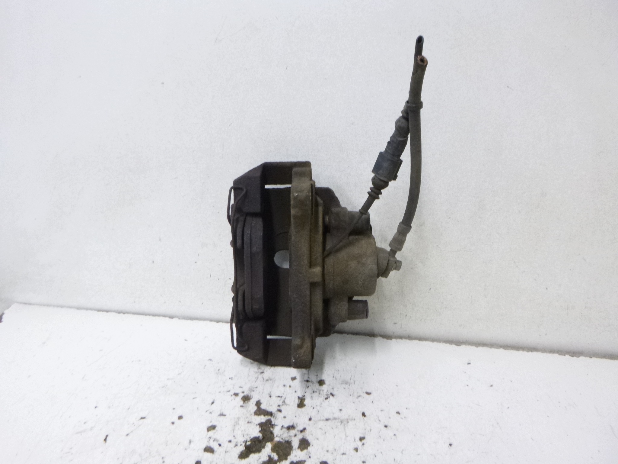 caliper brake front left VW Volkswagen Golf 5 V 1.4 03-09r