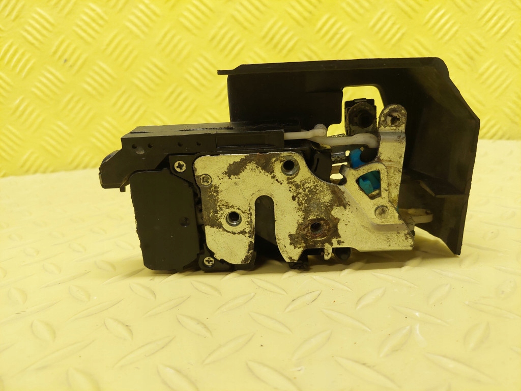 ALFA ROMEO 156 sedan lock door right front