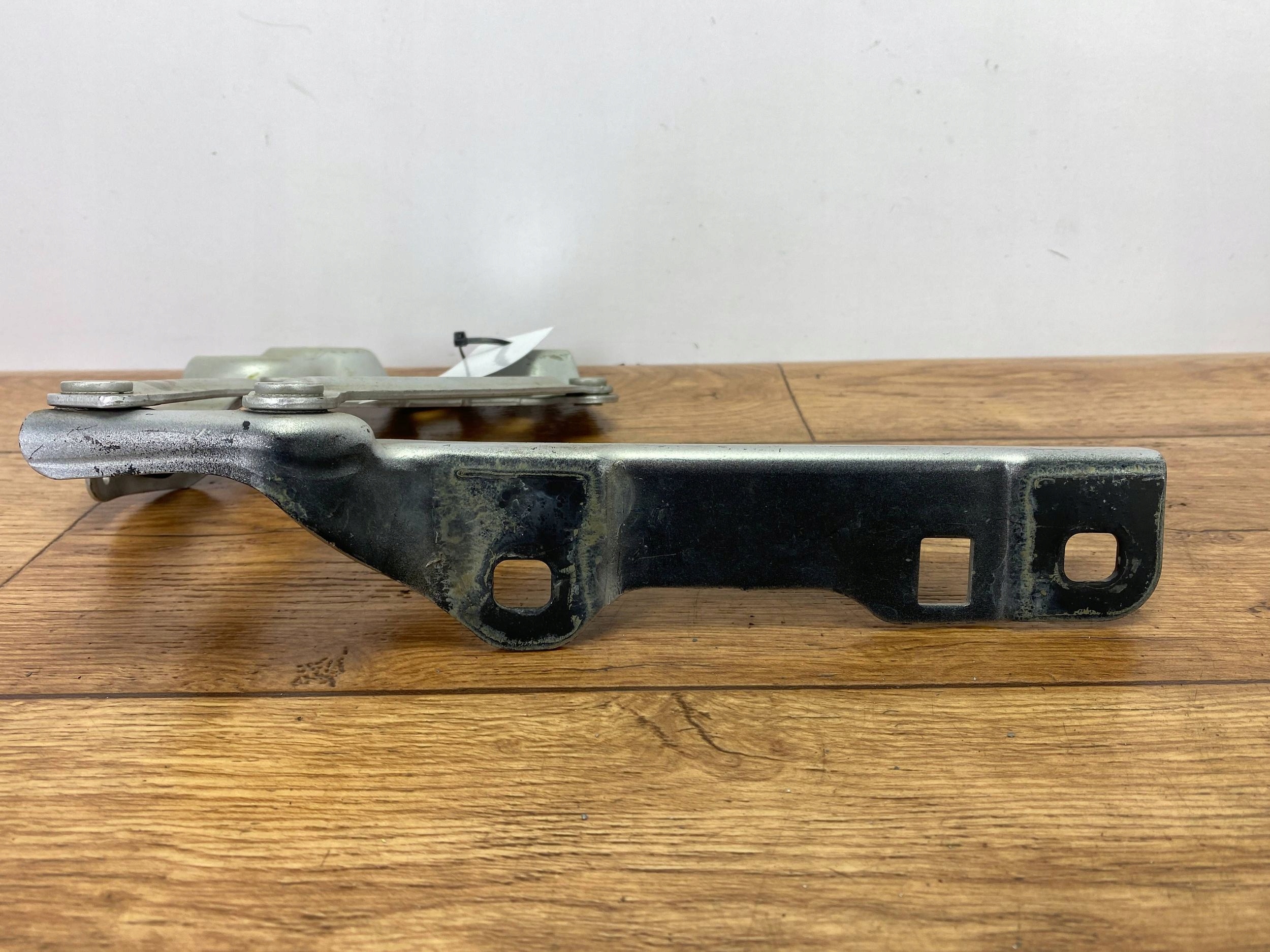 hinge bonnets bonnet of the engine left Cadillac CTS III 2014+