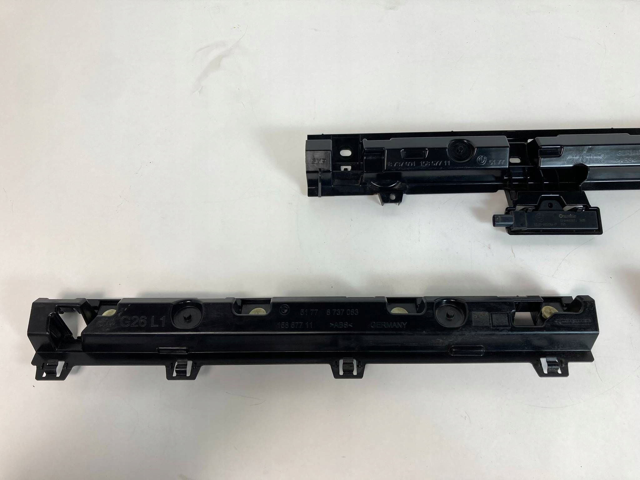 Traversa MINIGONNE sinistra Bocchetta BMW i4 8737083
