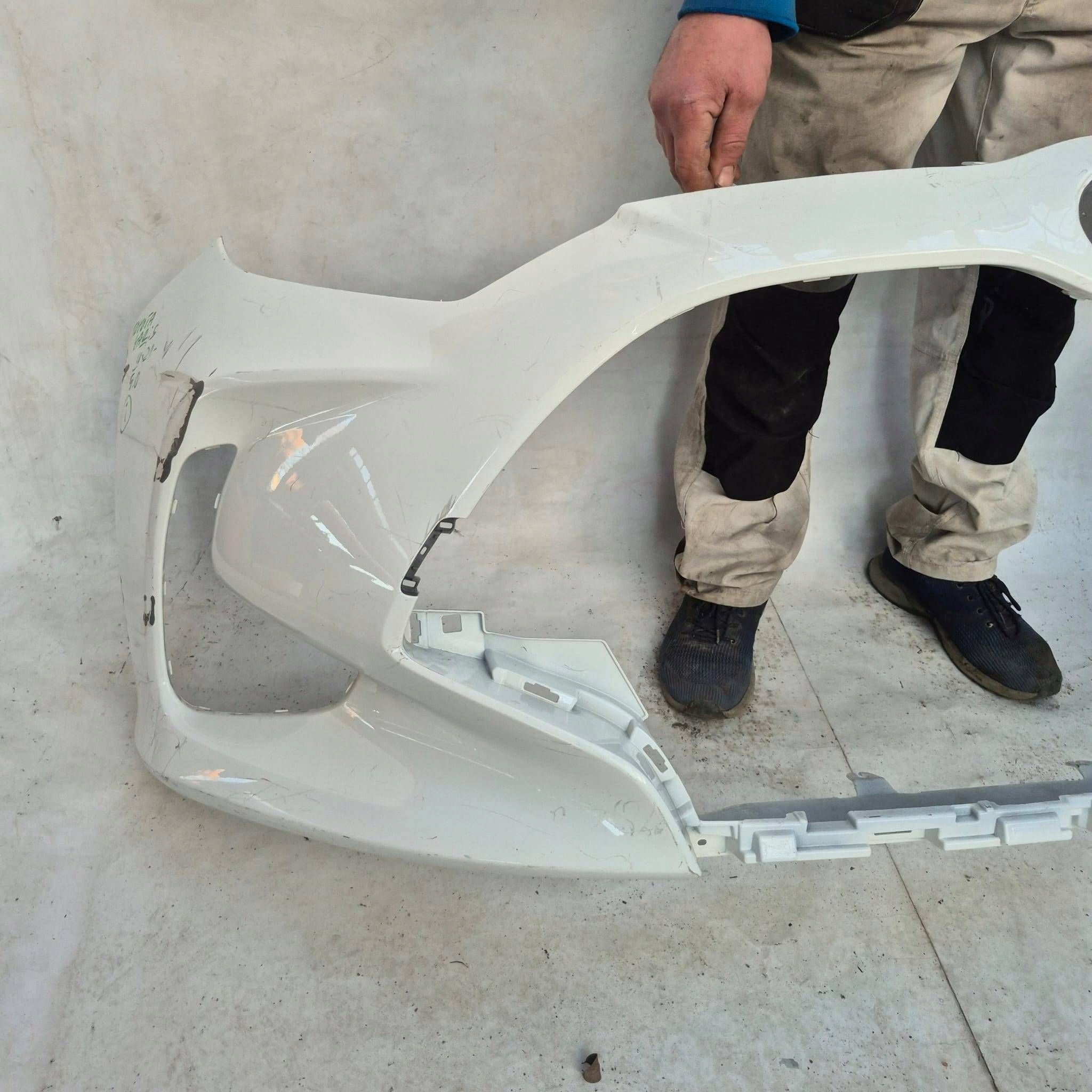 TOYOTA YARIS IV 4 20- bumper front front