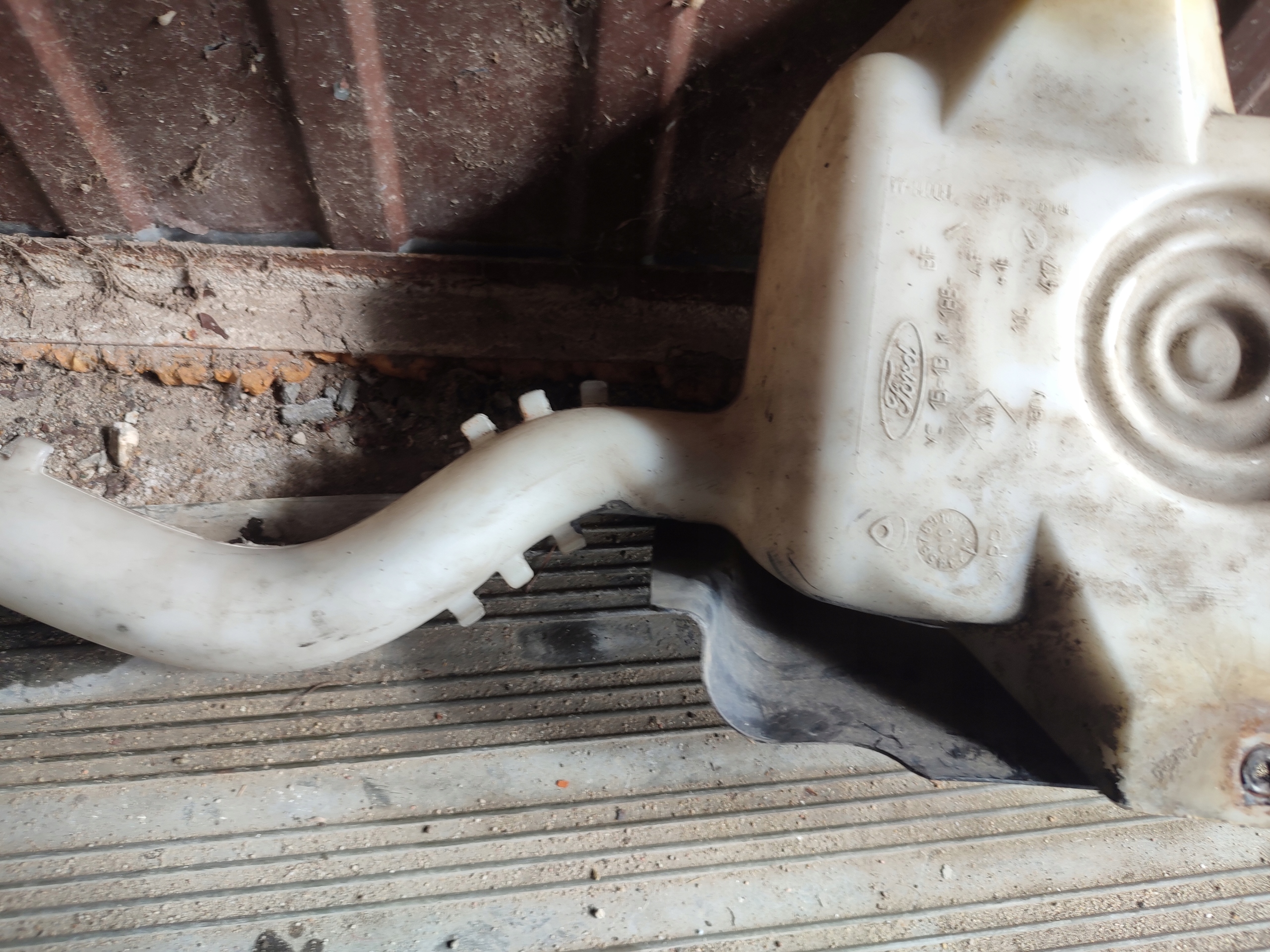 SERBATOIO LIQUIDO LAVAFARI FORD TRANSIT 13D018-AA