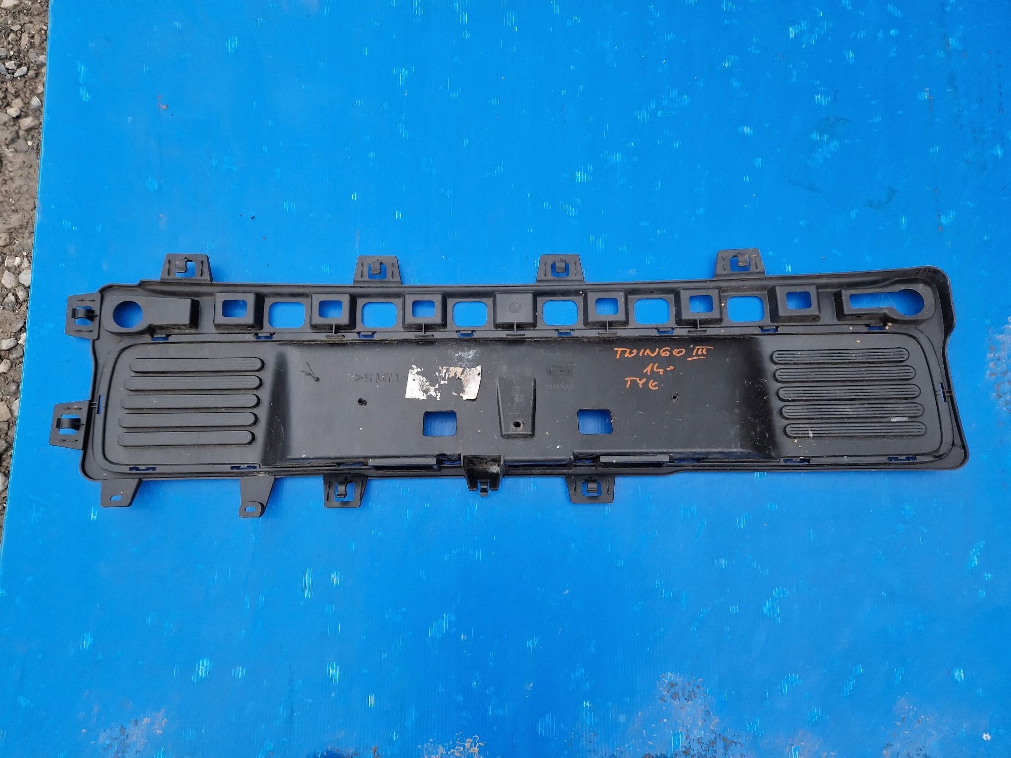 LÜFTUNGSGITTER DER STOSSSTANGE HINTEN RENAULT TWINGO 2014R->,